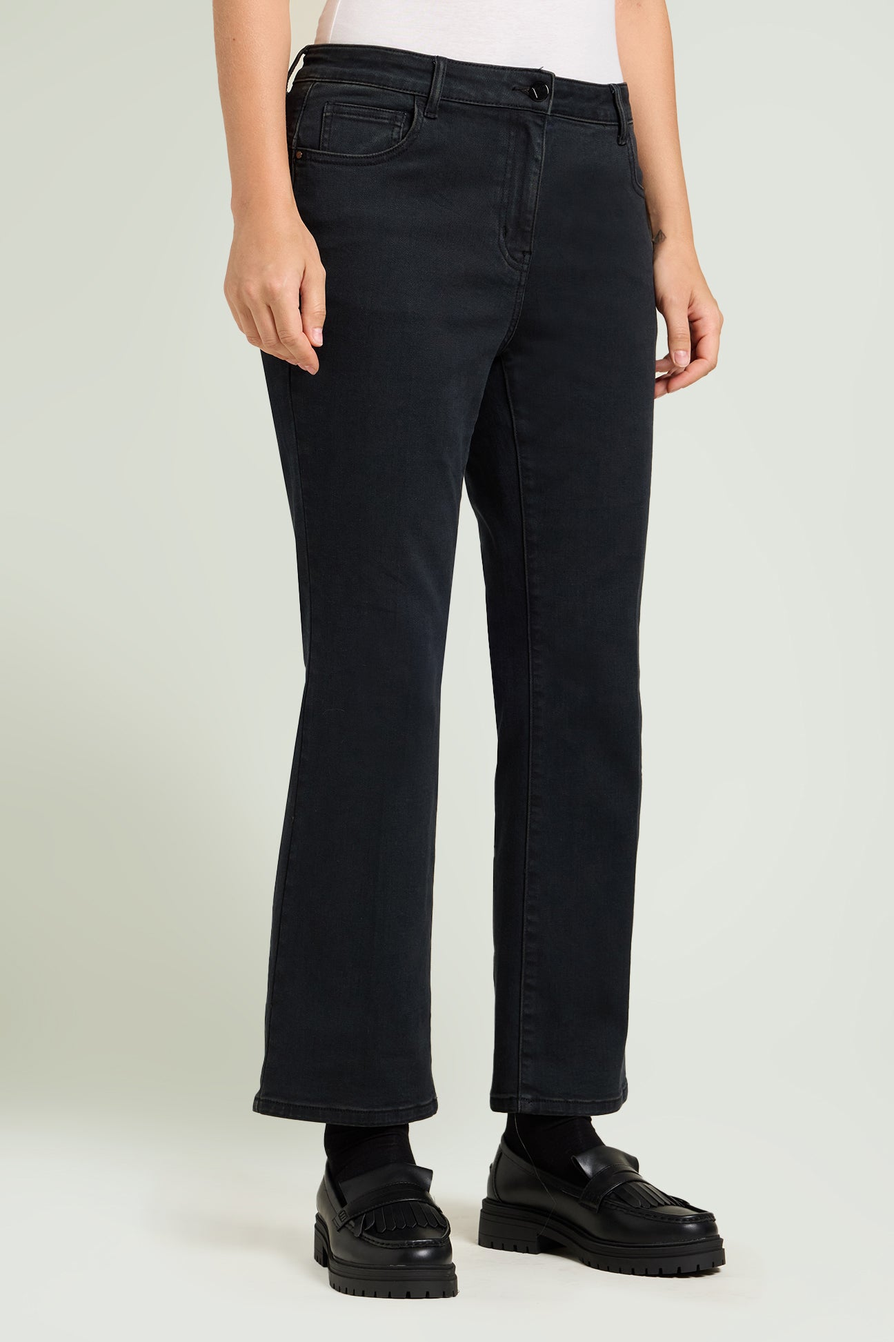 BLACK JEANS KICK FLARE