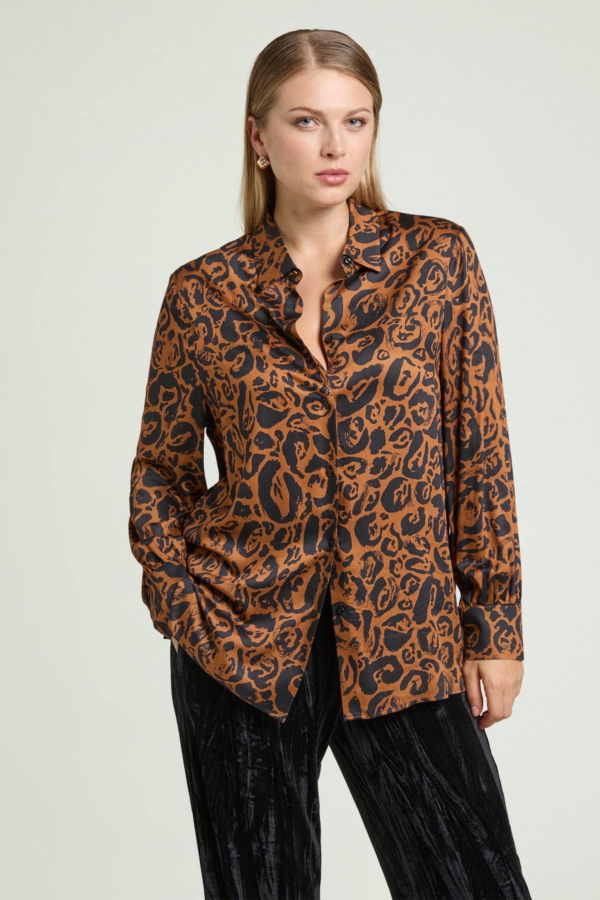 CAMICIA ANIMALIER IN SATIN