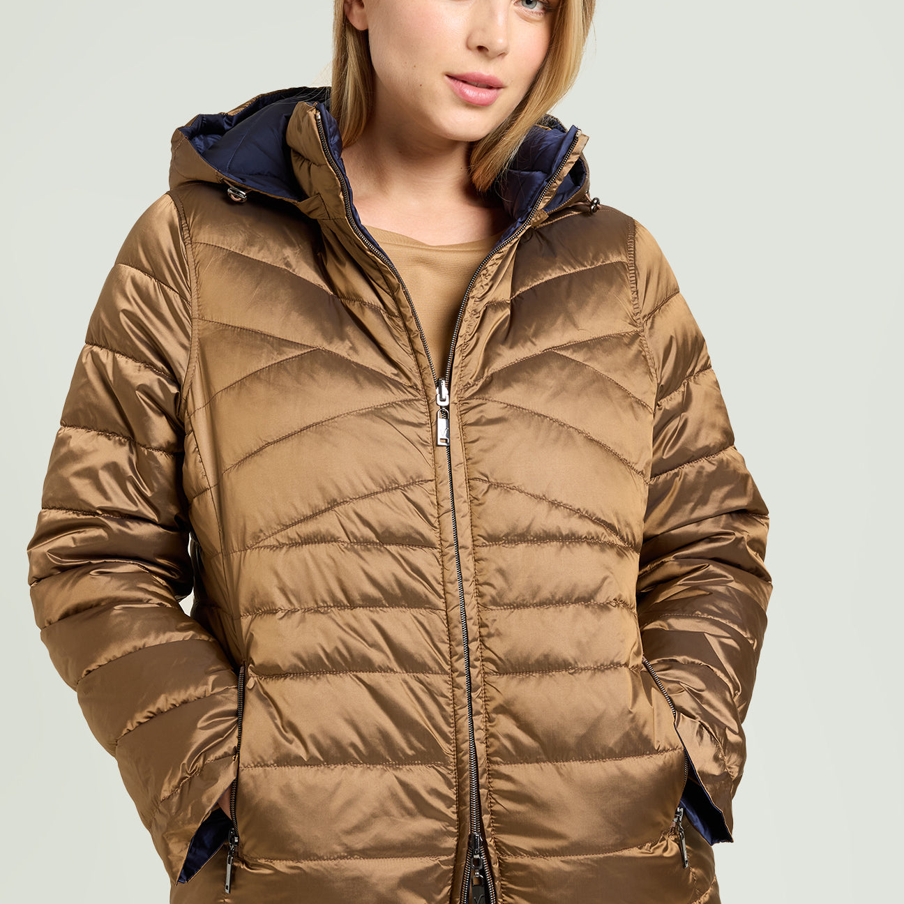 PIUMINO REVERSIBILE IN NYLON CANGIANTE