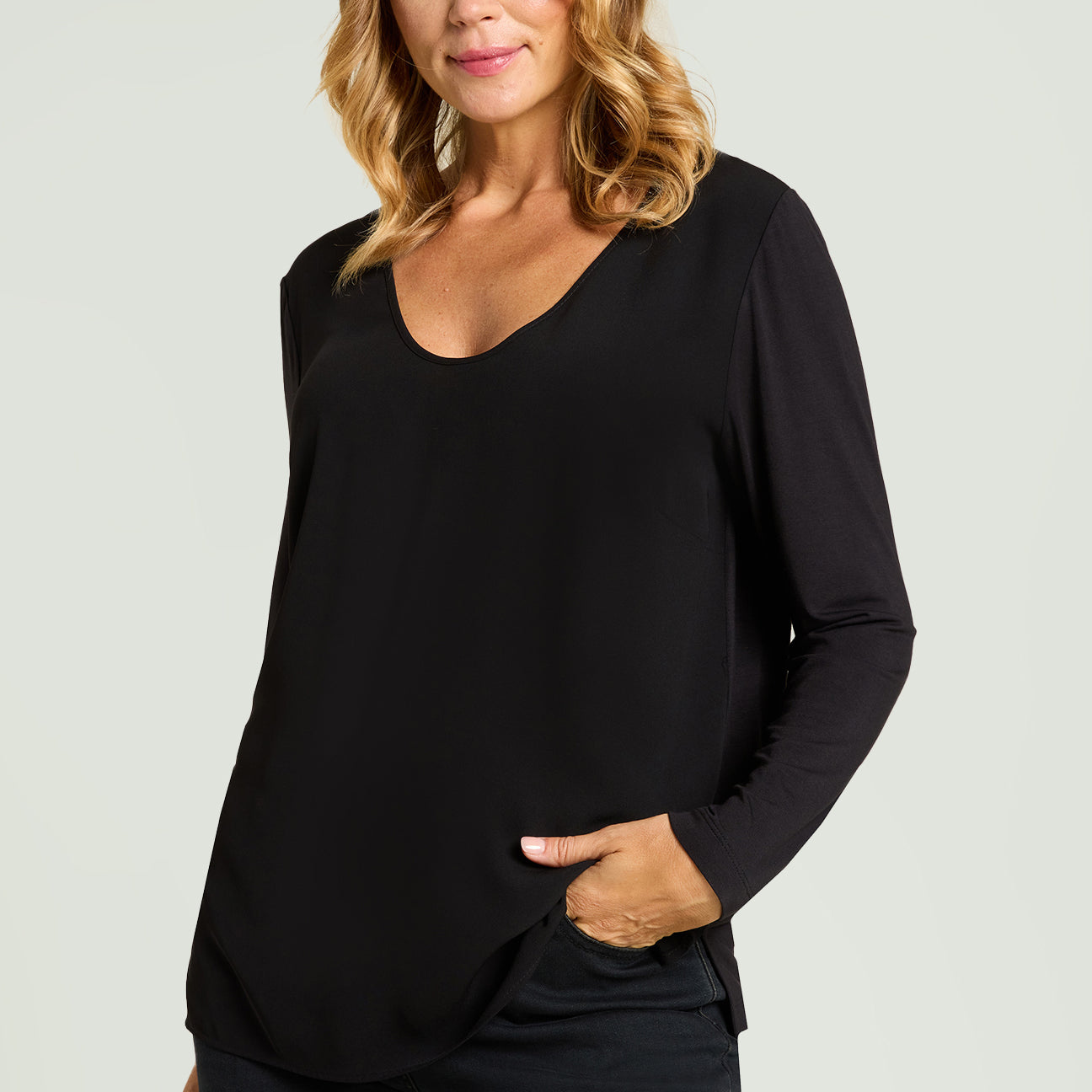 T-SHIRT IN CREPE DE CHINE E JERSEY