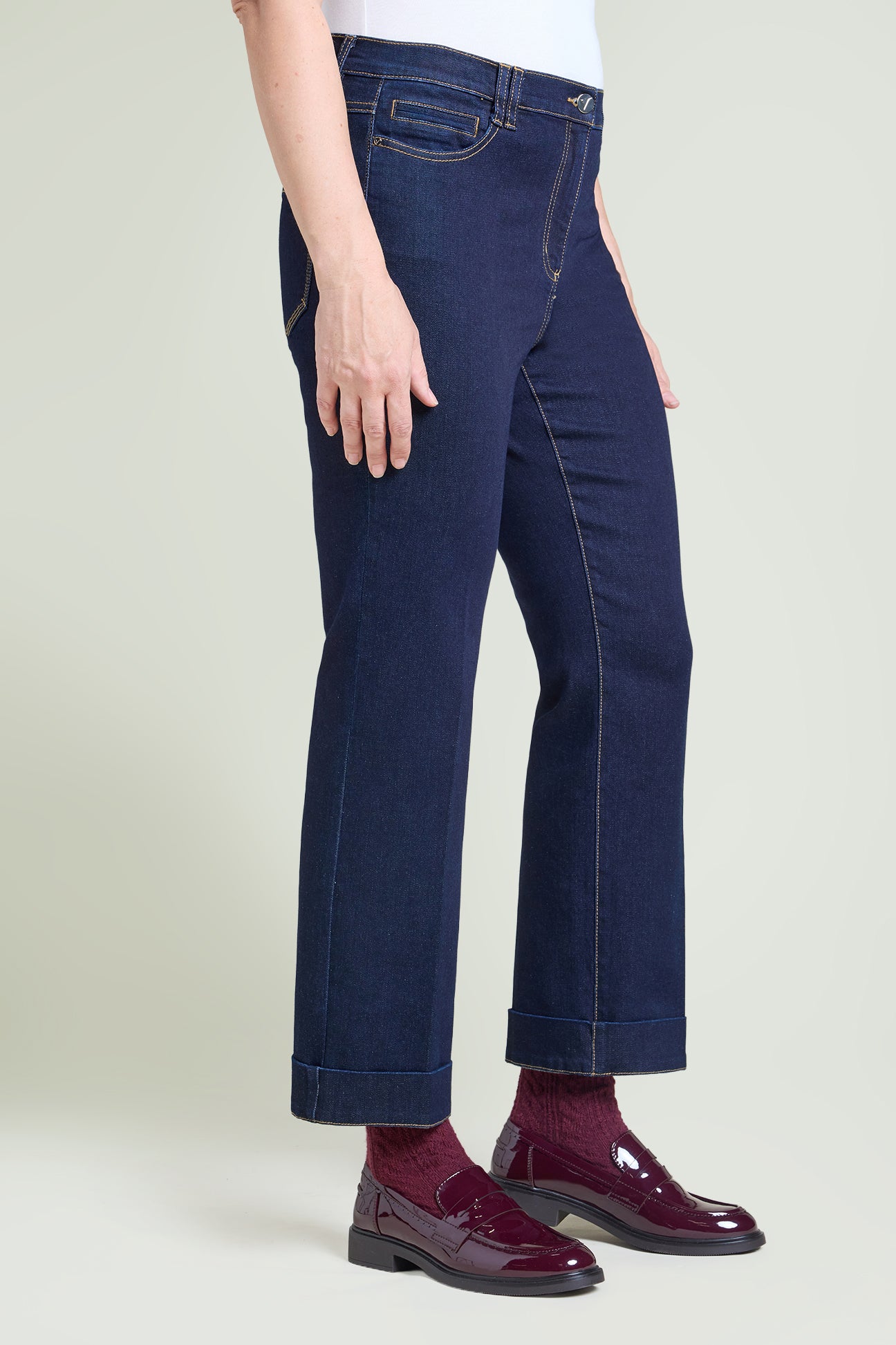 TAILORED JEANS