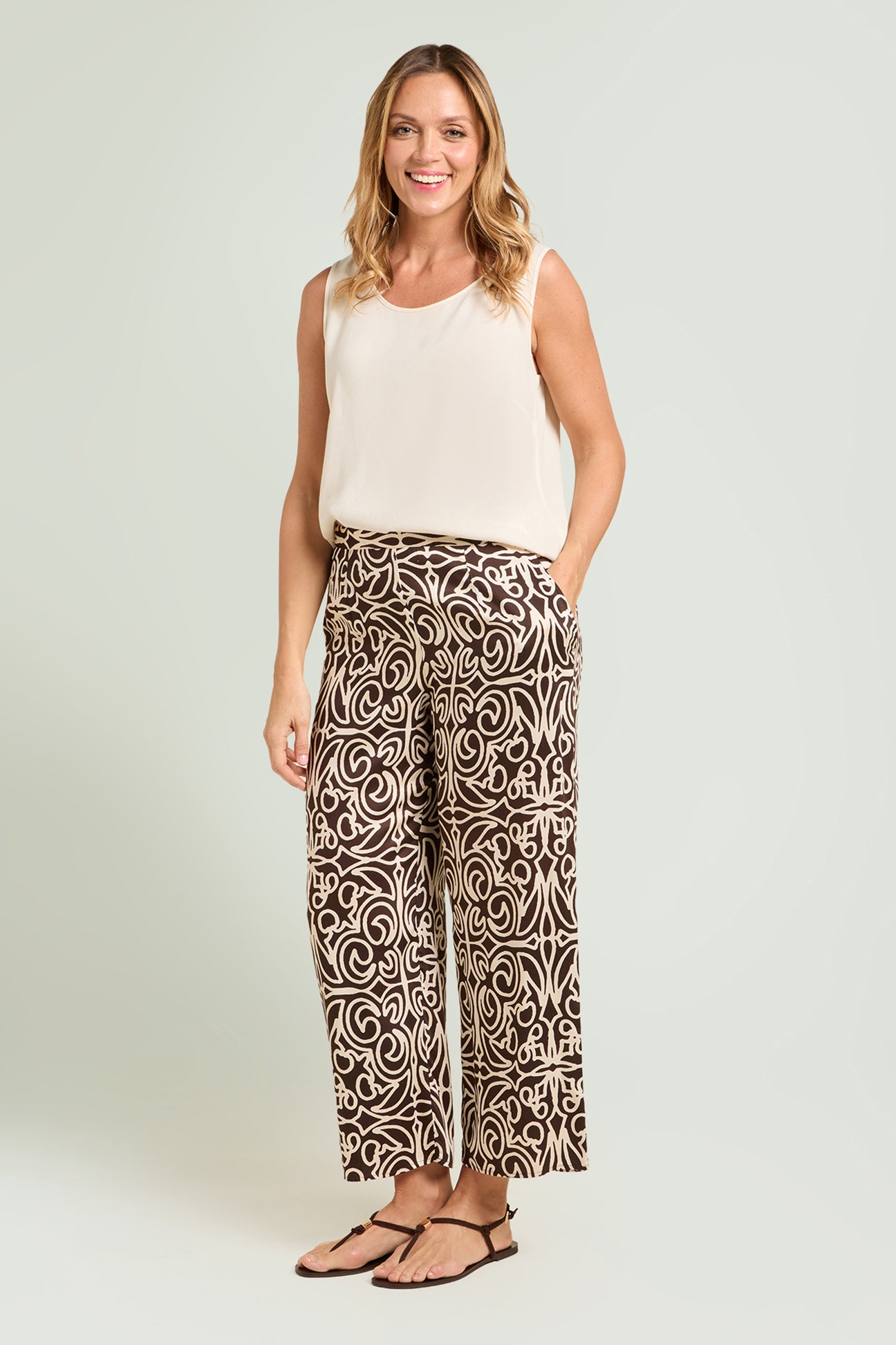 PANTALONI AMPI IN GIAVANESE STAMPATA
