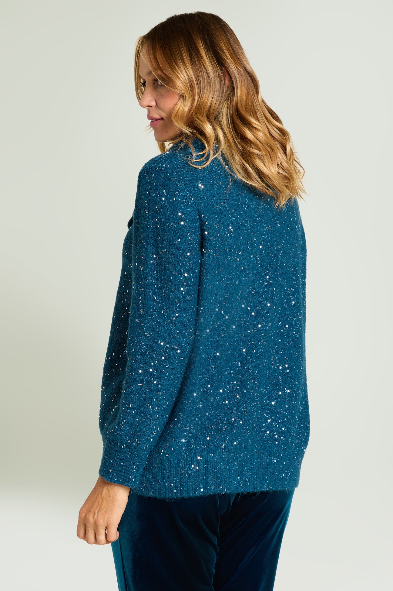 MAGLIA FULL PAILLETTES CON COLLO STACCABILE