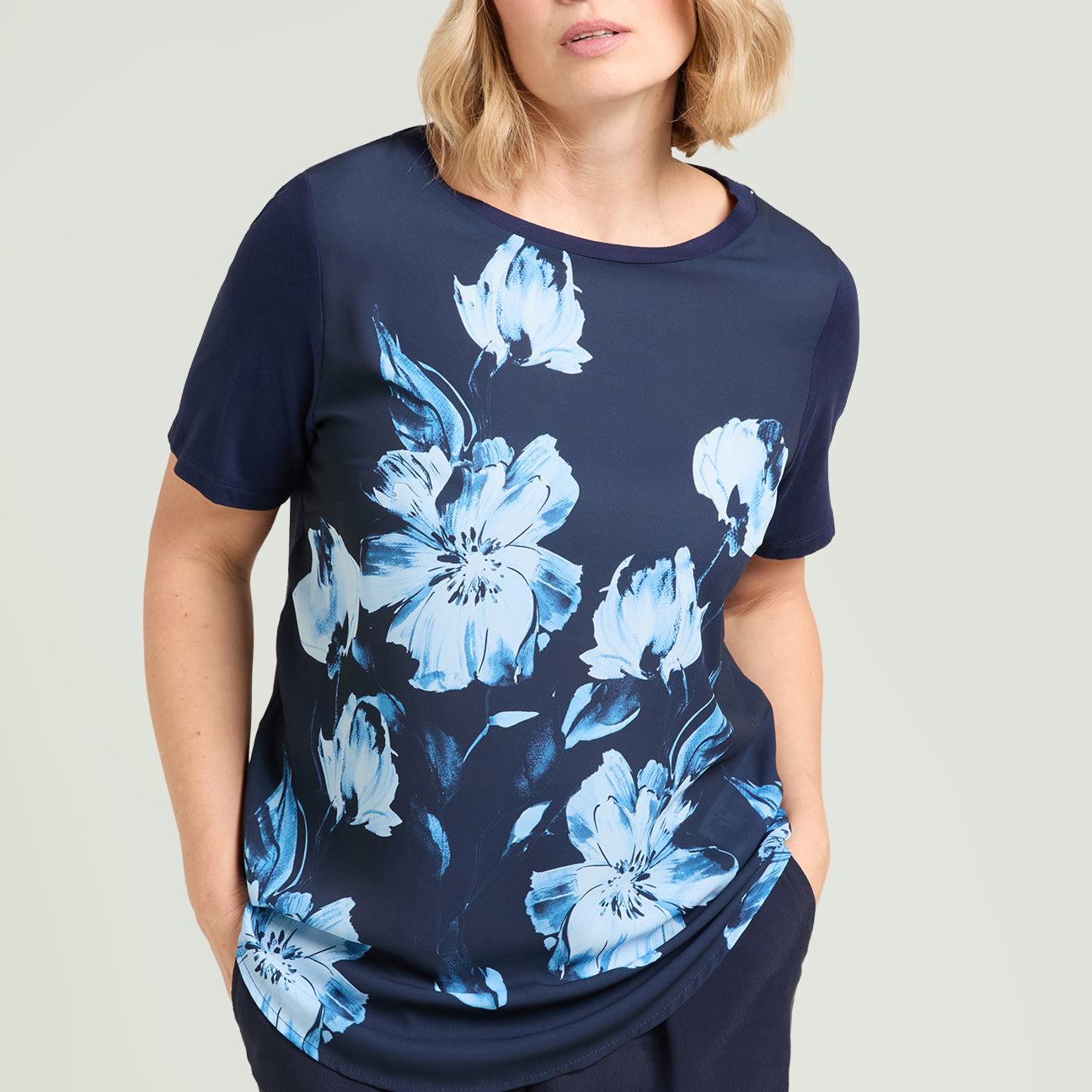 T-SHIRT STAMPATA