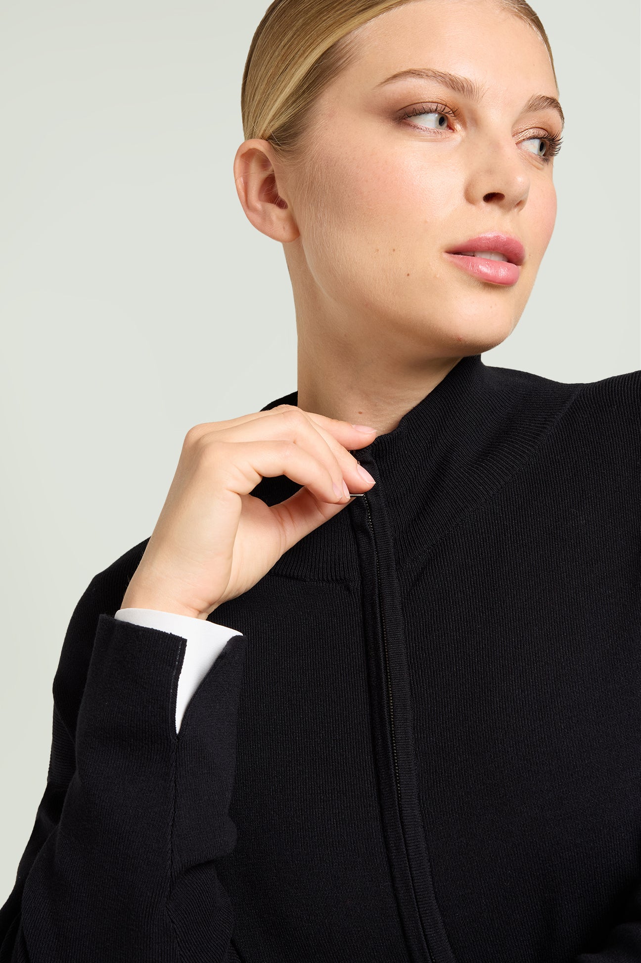 GIACCA IN MAGLIA CON ZIP