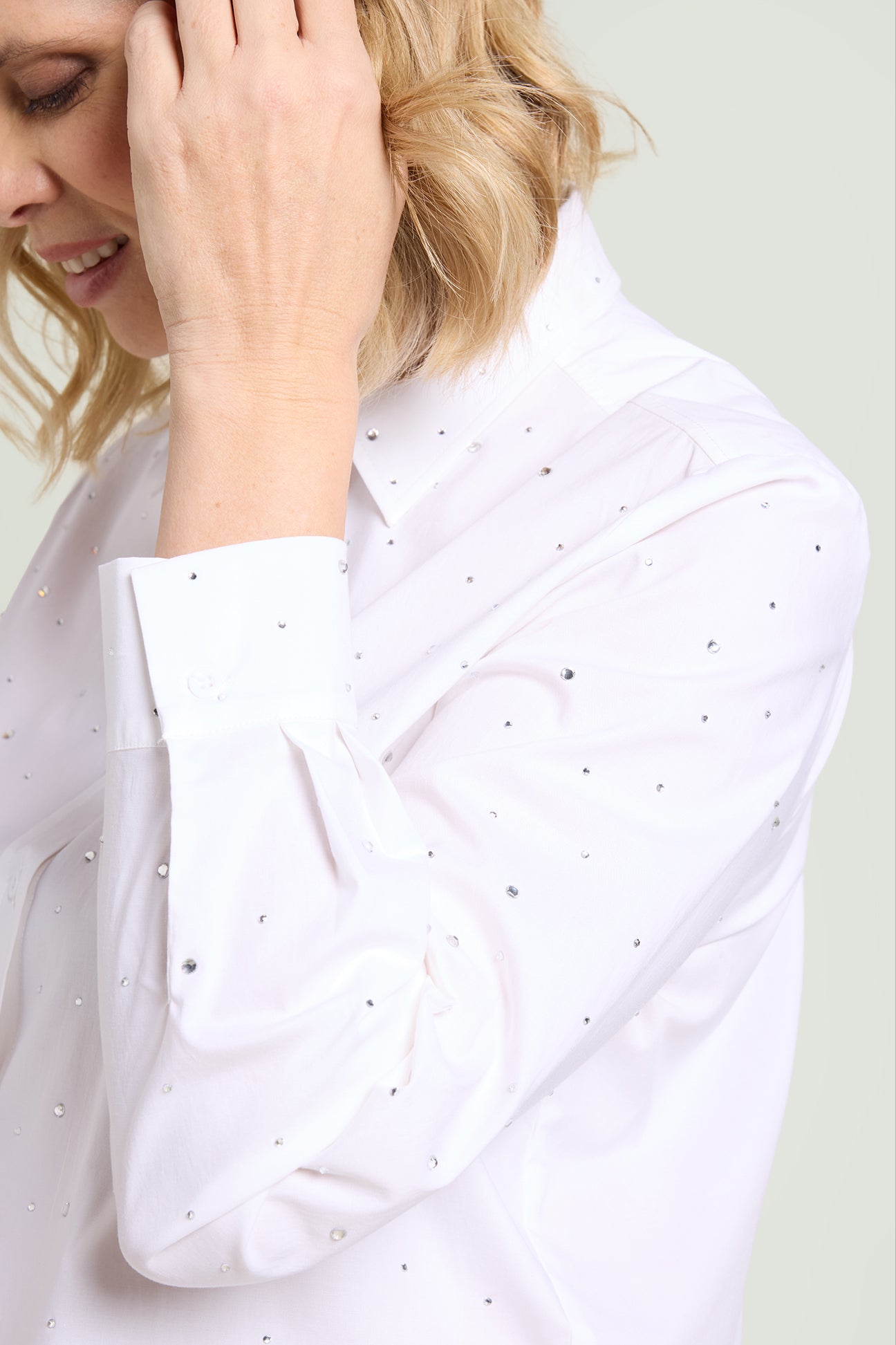 CAMICIA IN POPELINE CON PUNTI LUCE
