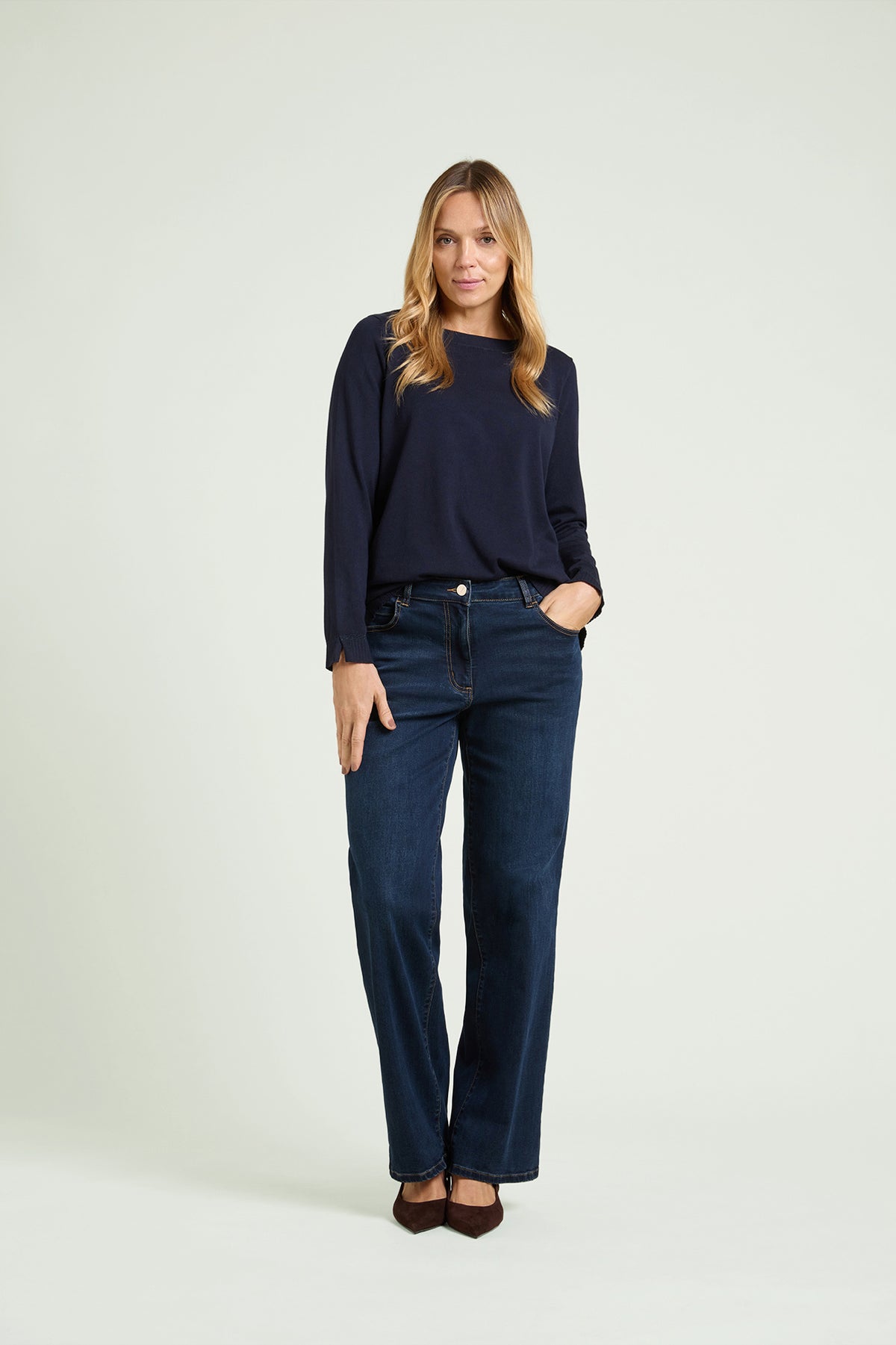 MAGLIA IN VISCOSA COMFORT CON SCOLLO A BARCHETTA