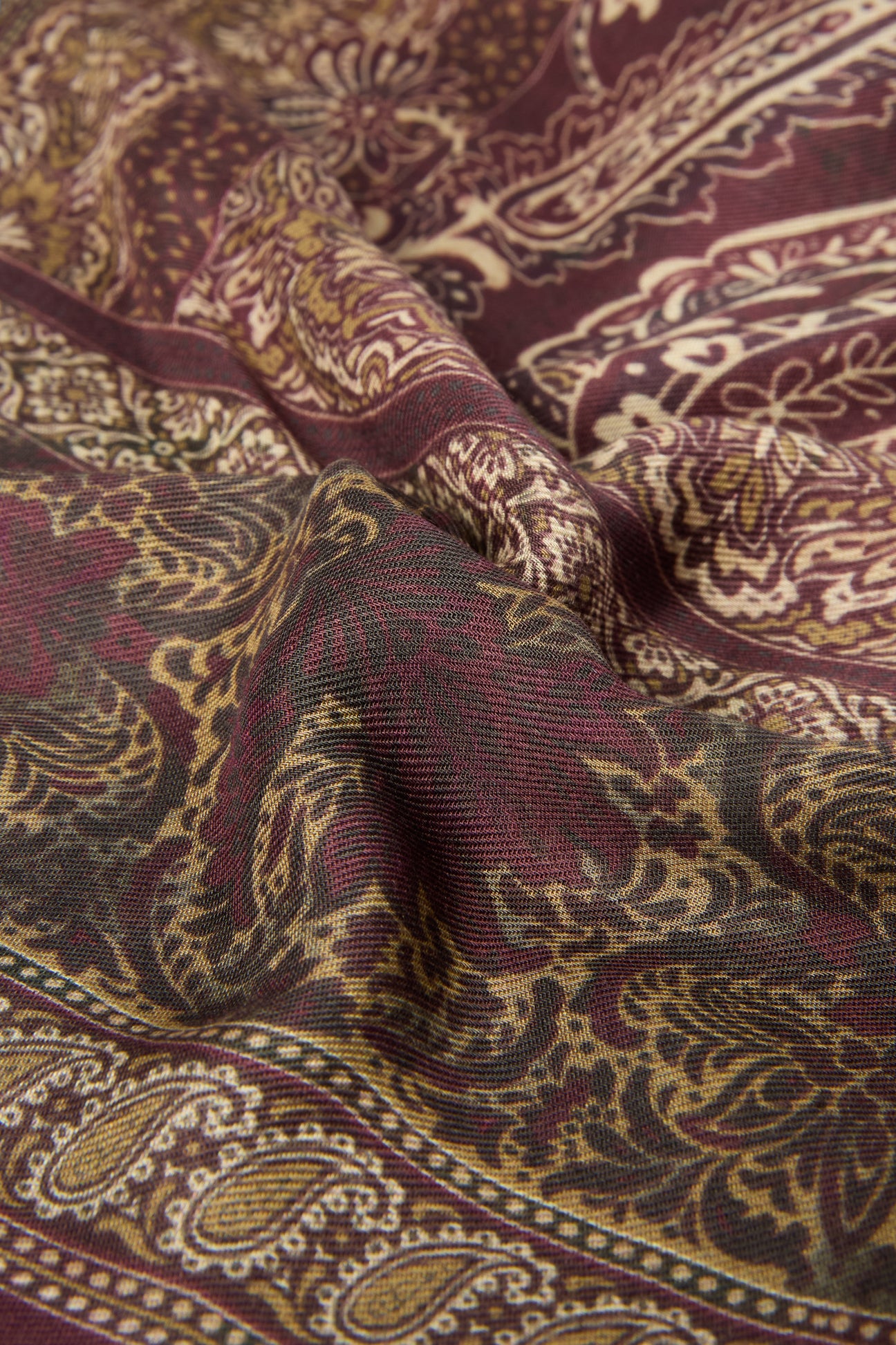 SCIARPA-FOULARD CON STAMPA PAISLEY