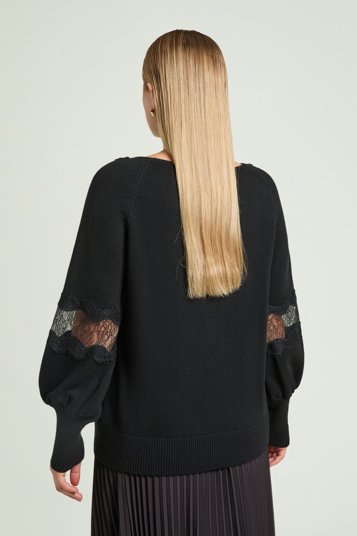 MAGLIA CON INTARSI IN PIZZO