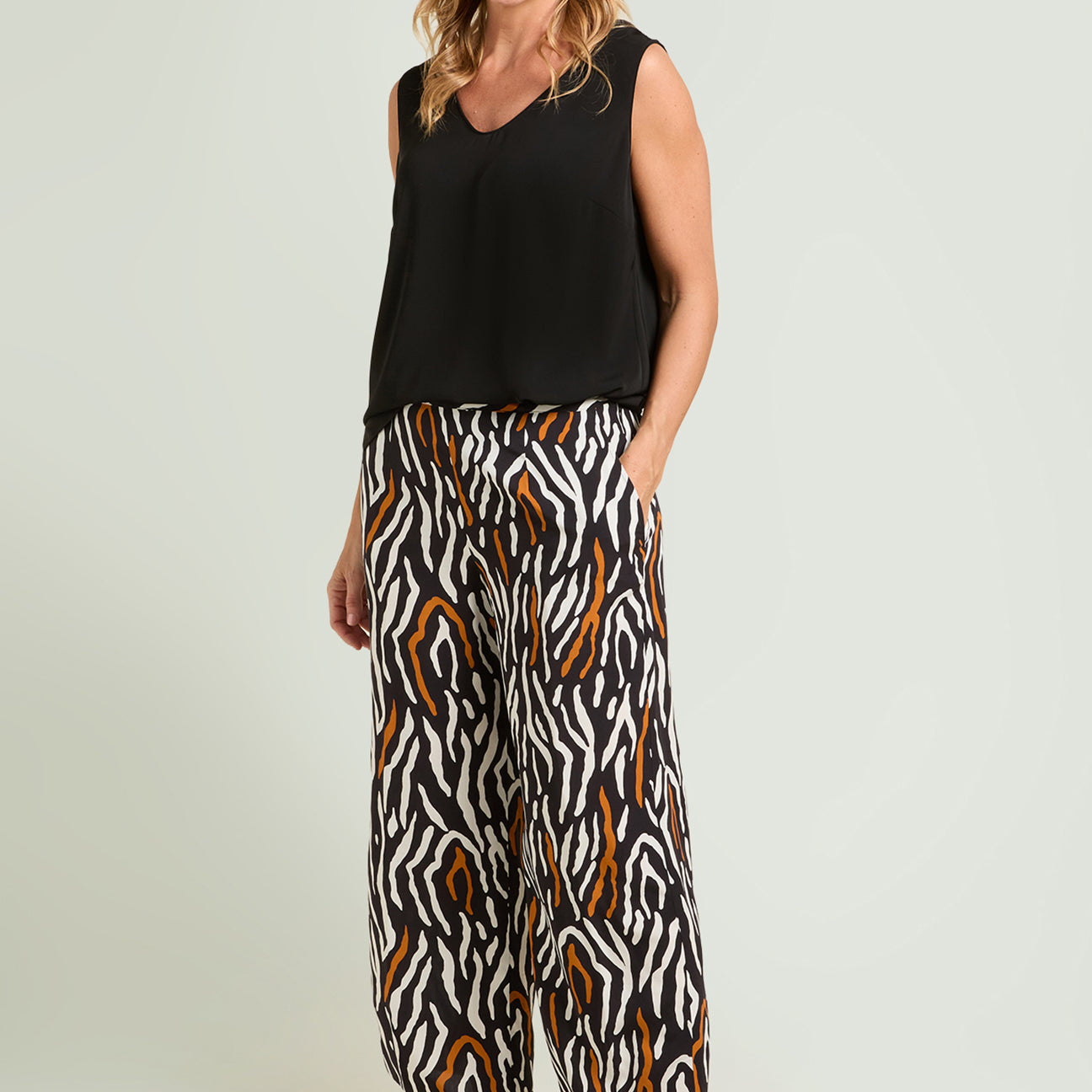 PANTALONI AMPI IN GIAVANESE STAMPATA