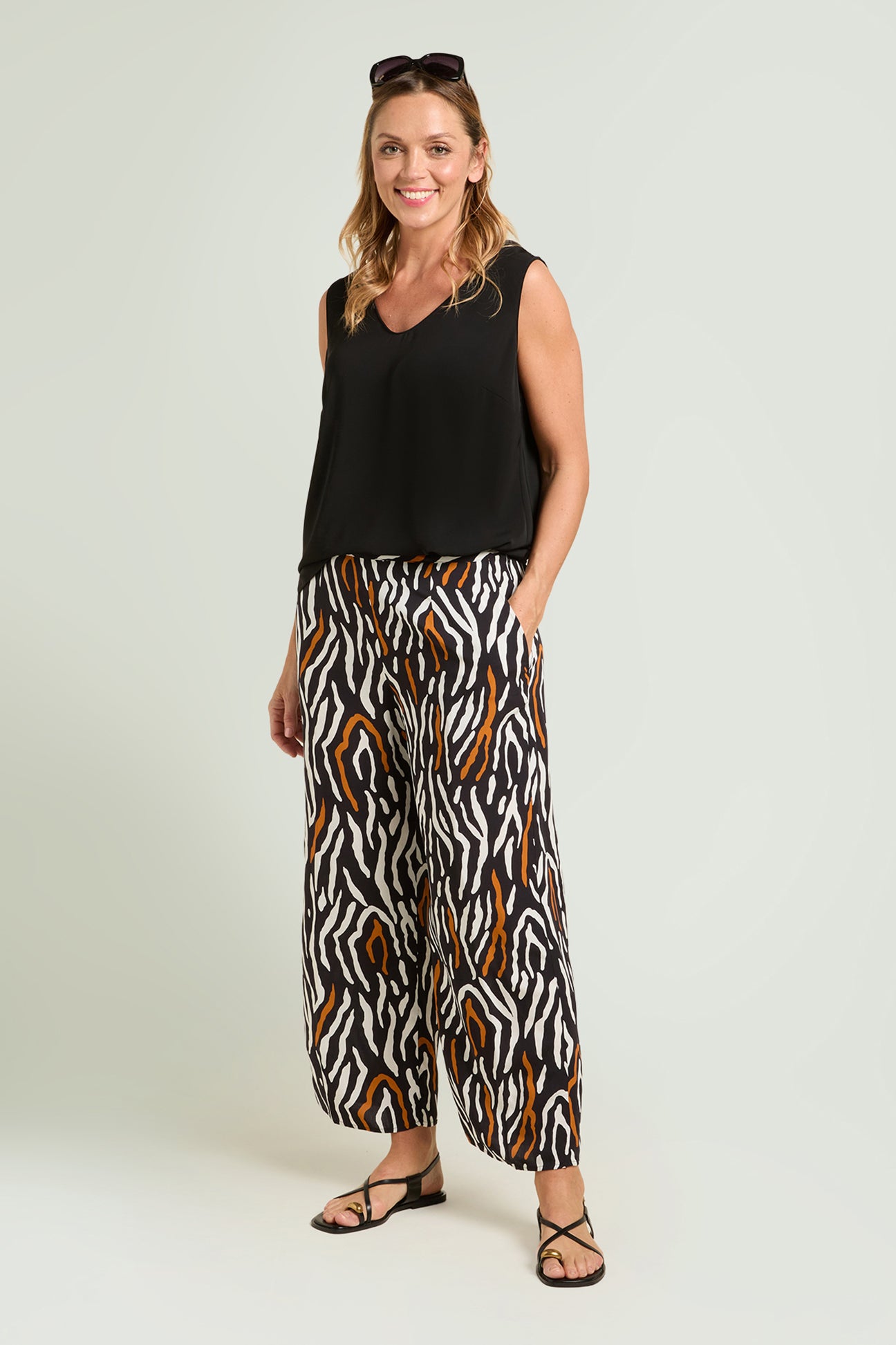 PANTALONI AMPI IN GIAVANESE STAMPATA