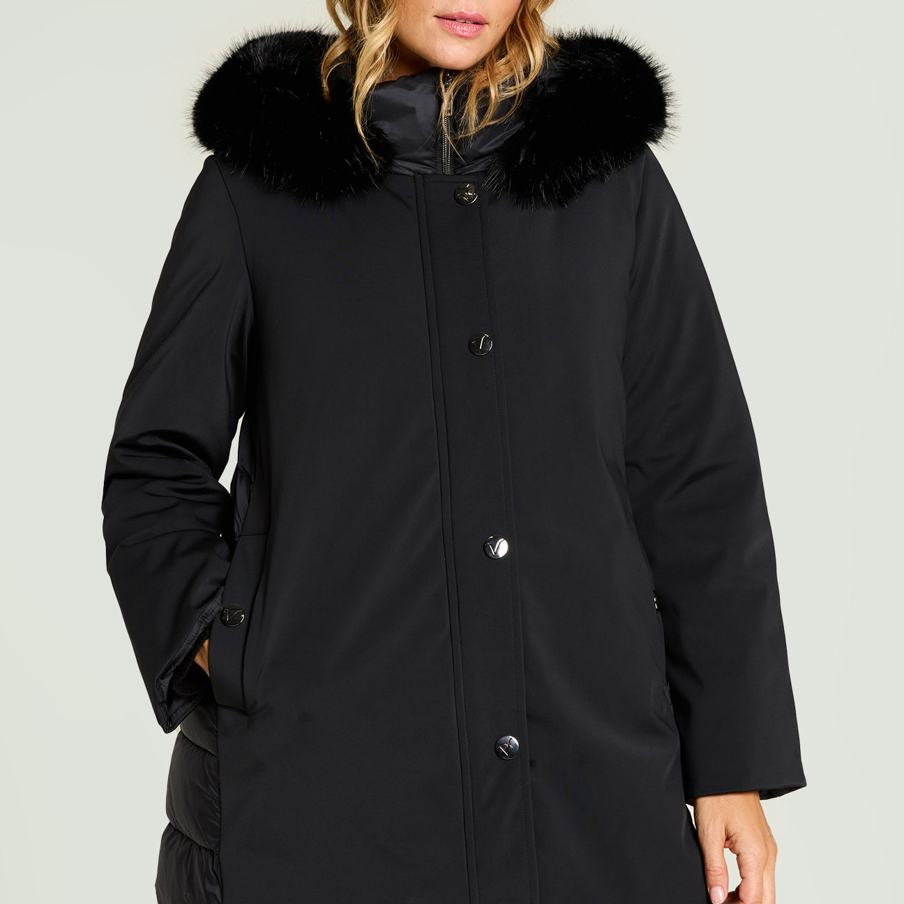 PIUMINO IN TESSUTO TECNICO E NYLON