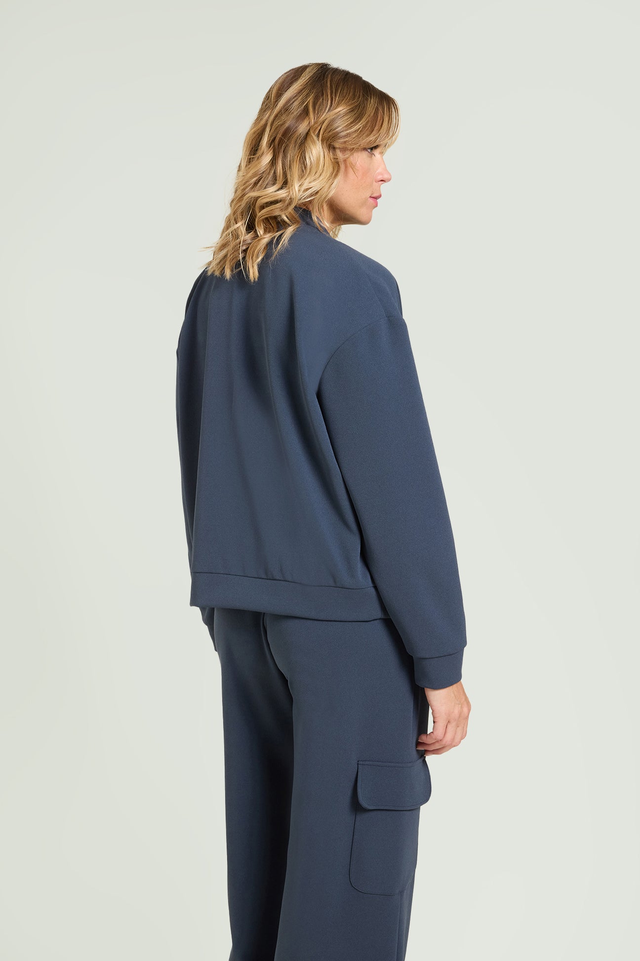 BOMBER IN SCUBA CREPE