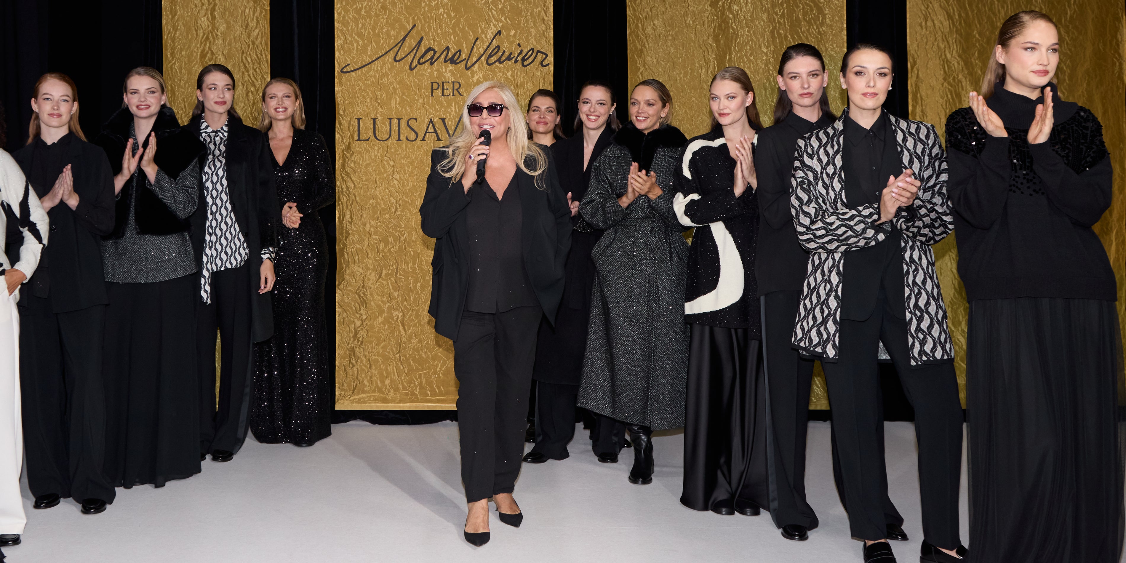 Carica video: Mara Venire fashion show