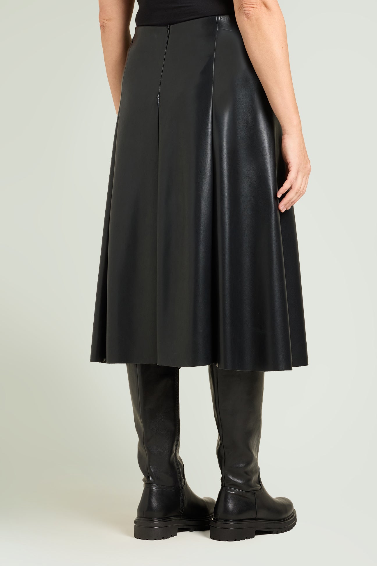 GONNA SVATATA IN TESSUTO SPALMATO