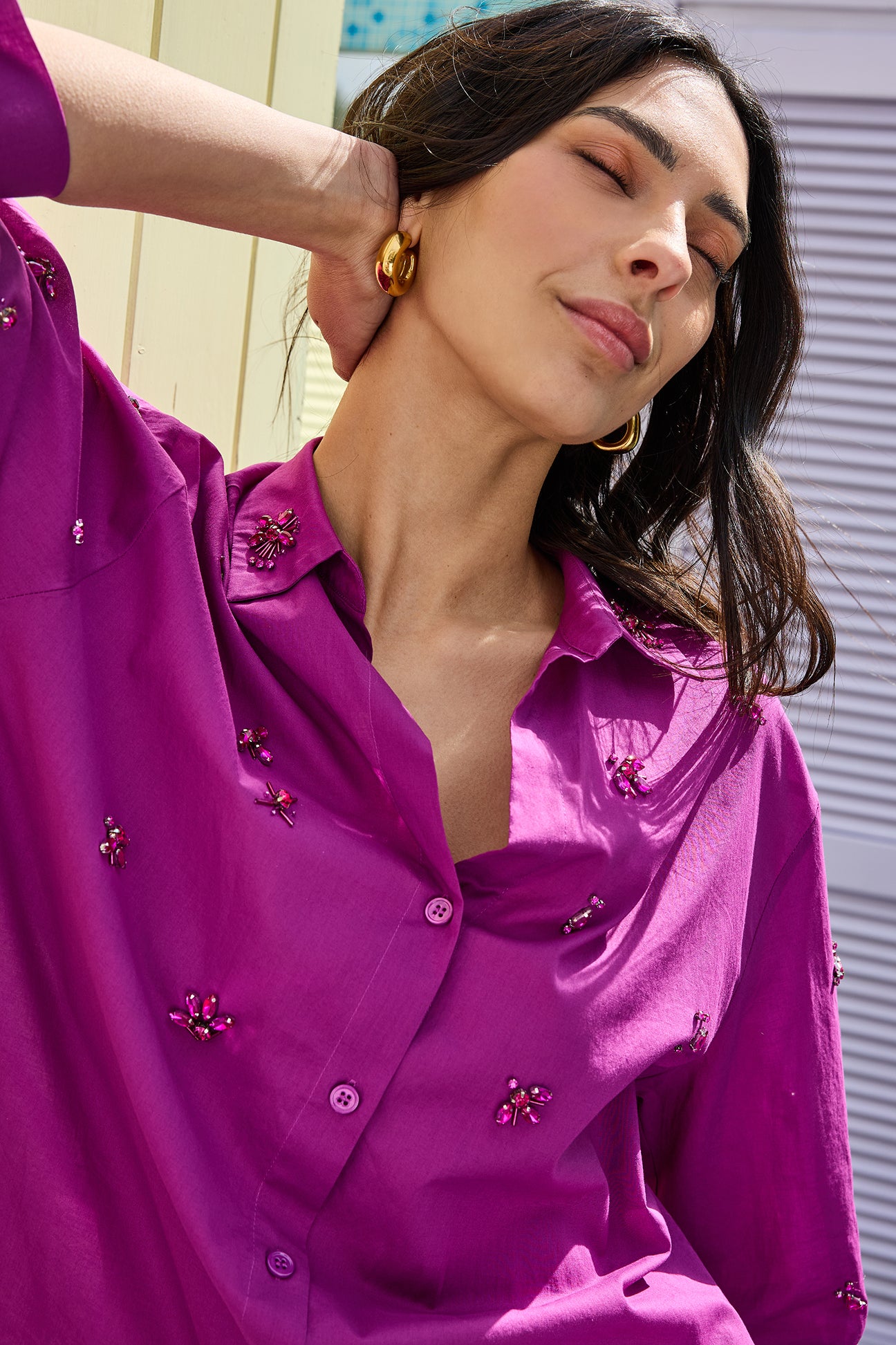 CAMICIA IN VOILE DI COTONE RICAMATA A MANO
