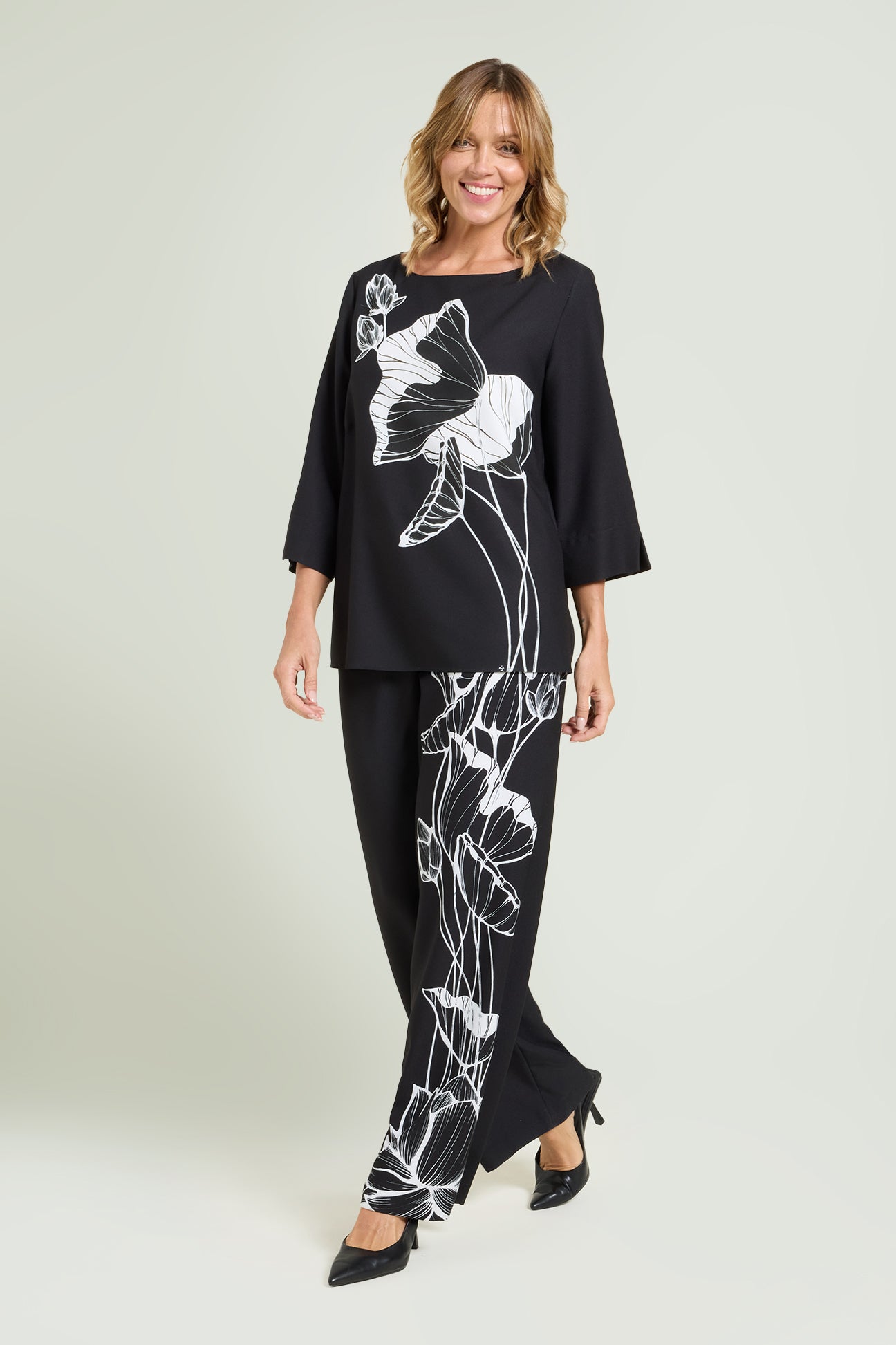 PANTALONI CON STAMPA PIAZZATA