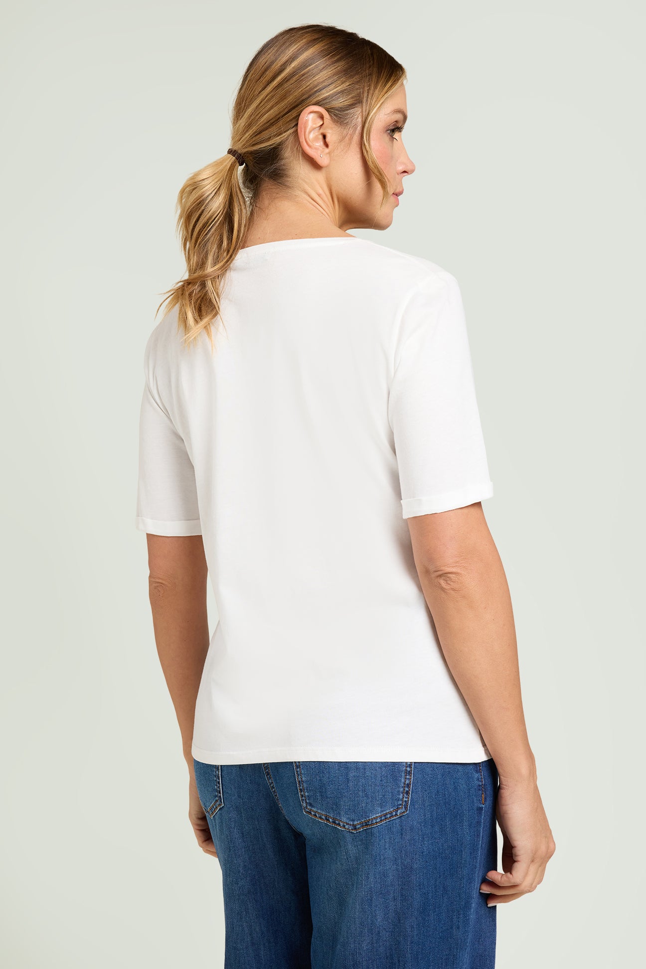 T-SHIRT CON STAMPA E CASTONI