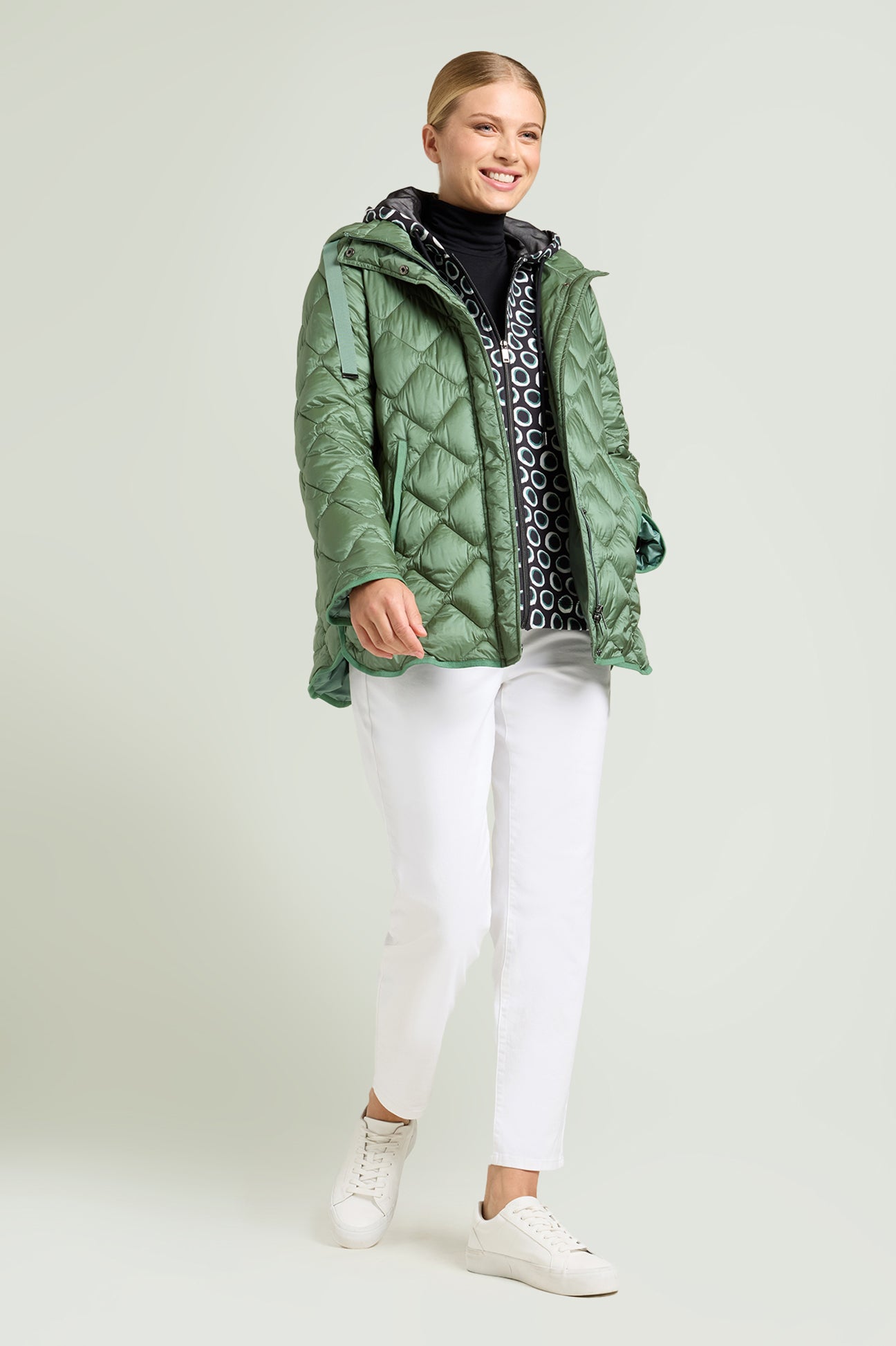 FELPA STAMPATA CON CAPPUCCIO