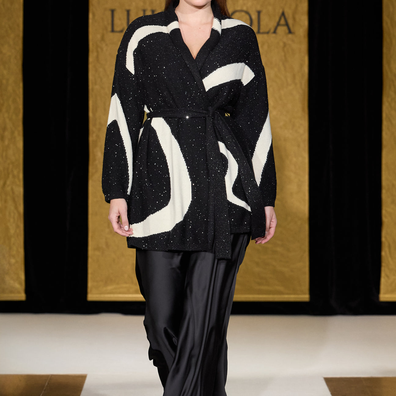 CARDIGAN CON INTARSIO AD ONDE