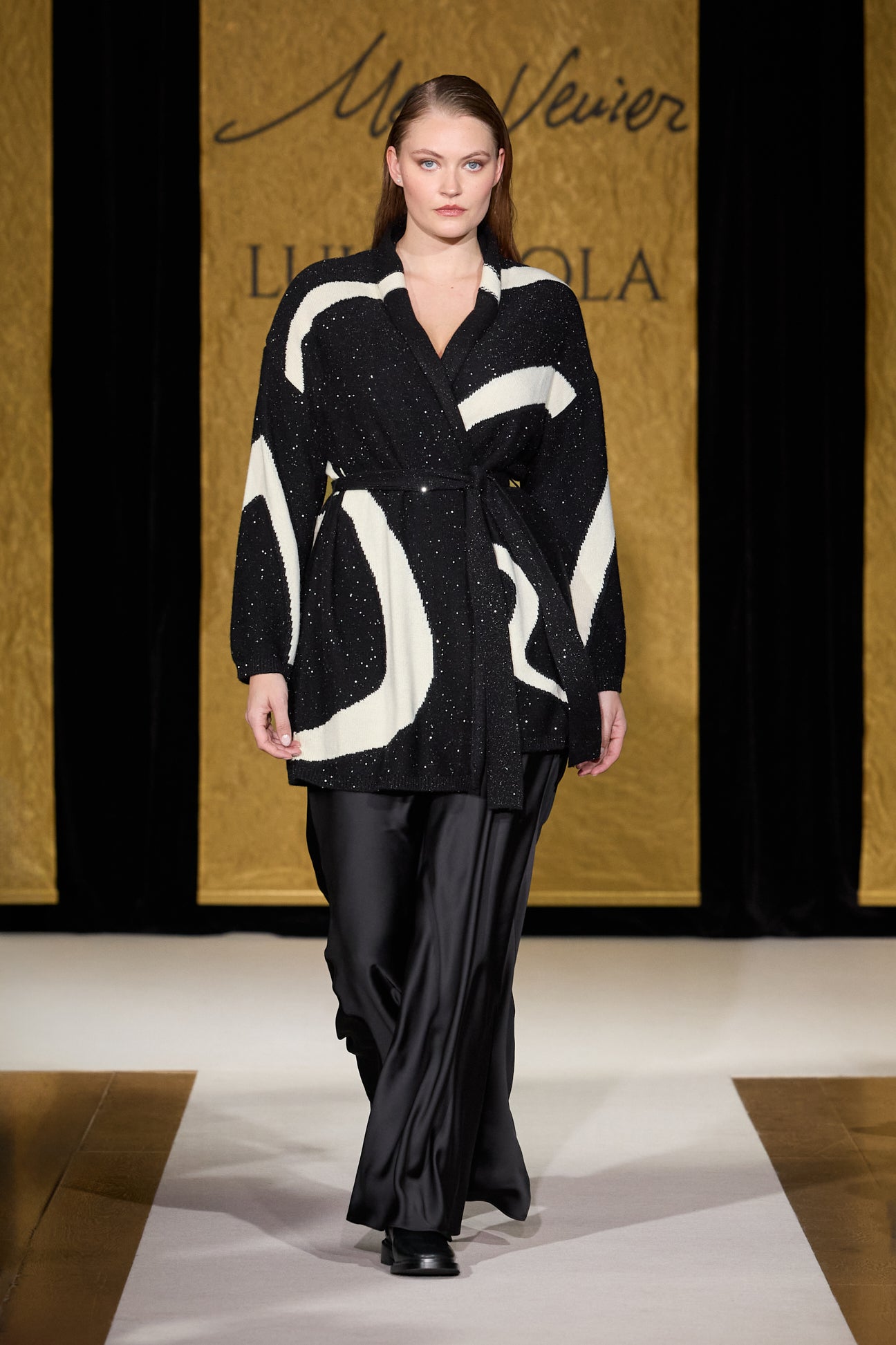 CARDIGAN CON INTARSIO AD ONDE