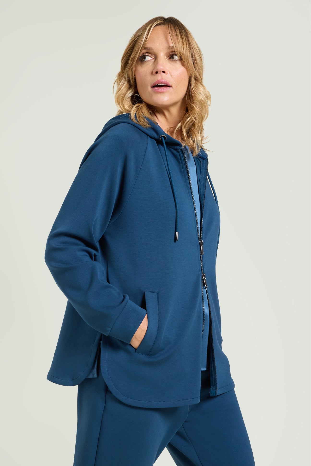 FELPA IN JERSEY SCUBA CON CAPPUCCIO