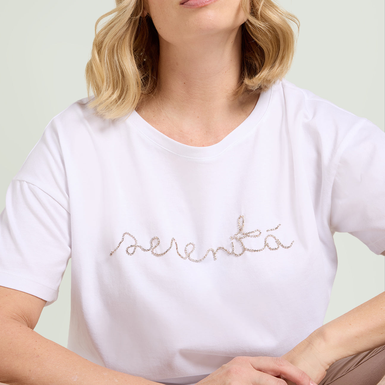T-SHIRT LETTERING RICAMATA