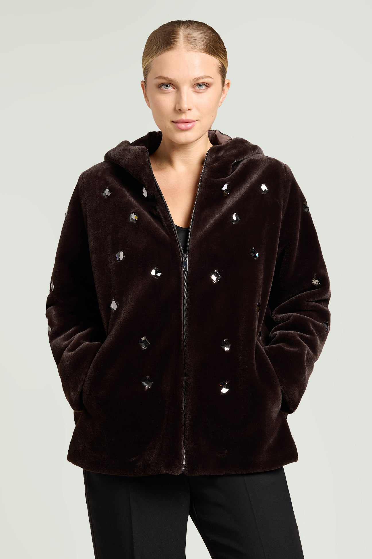 GIACCONE SOFT-TOUCH RICAMATO A MANO