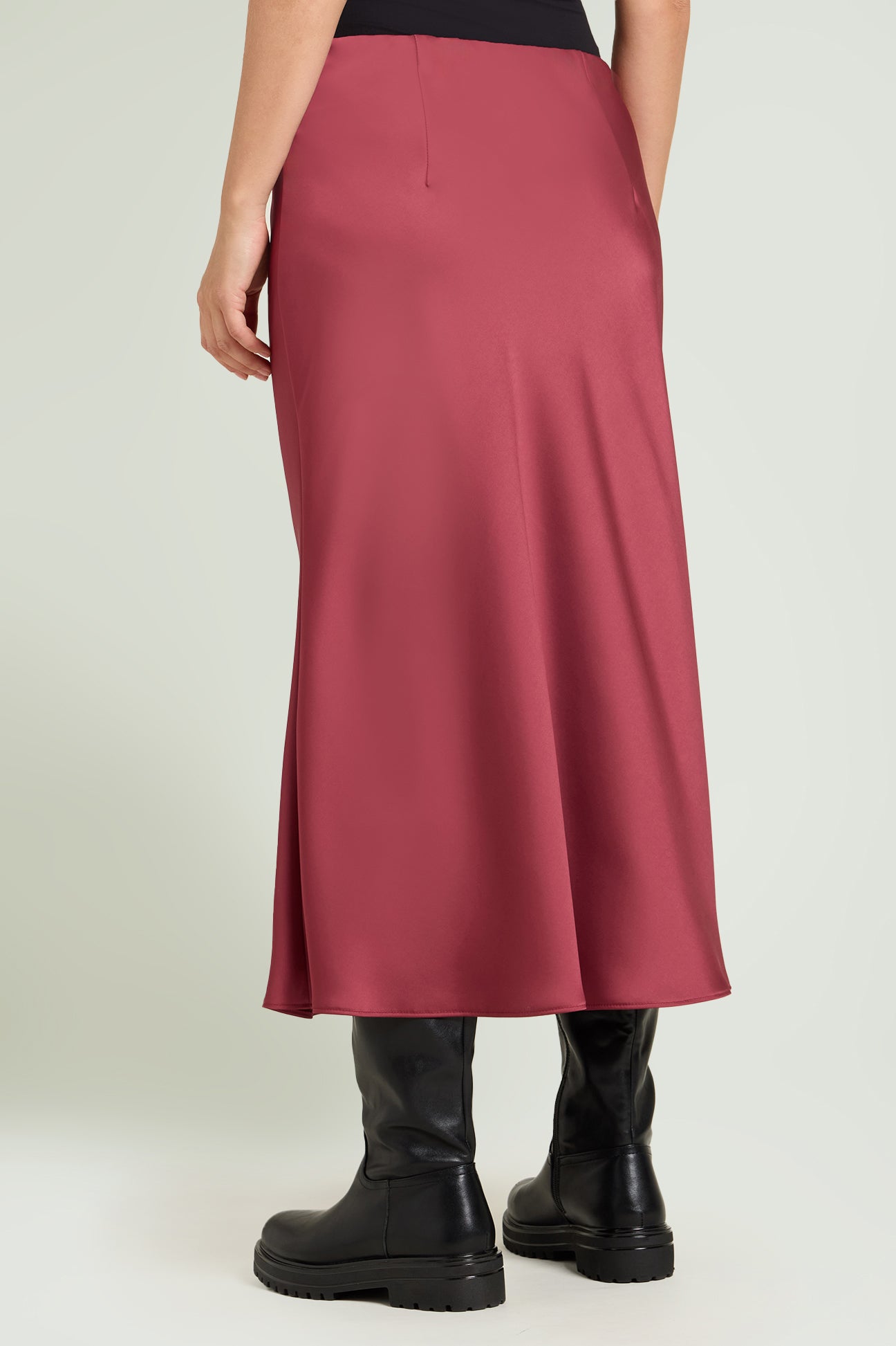 GONNA LUNGA IN SATIN