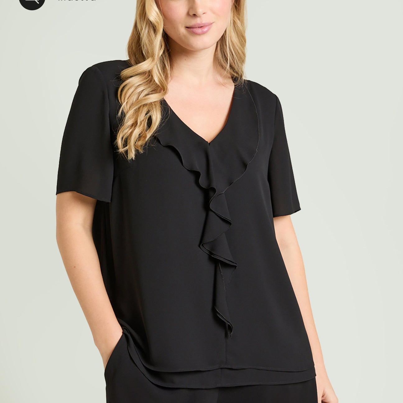 BLUSA CON VOLANT