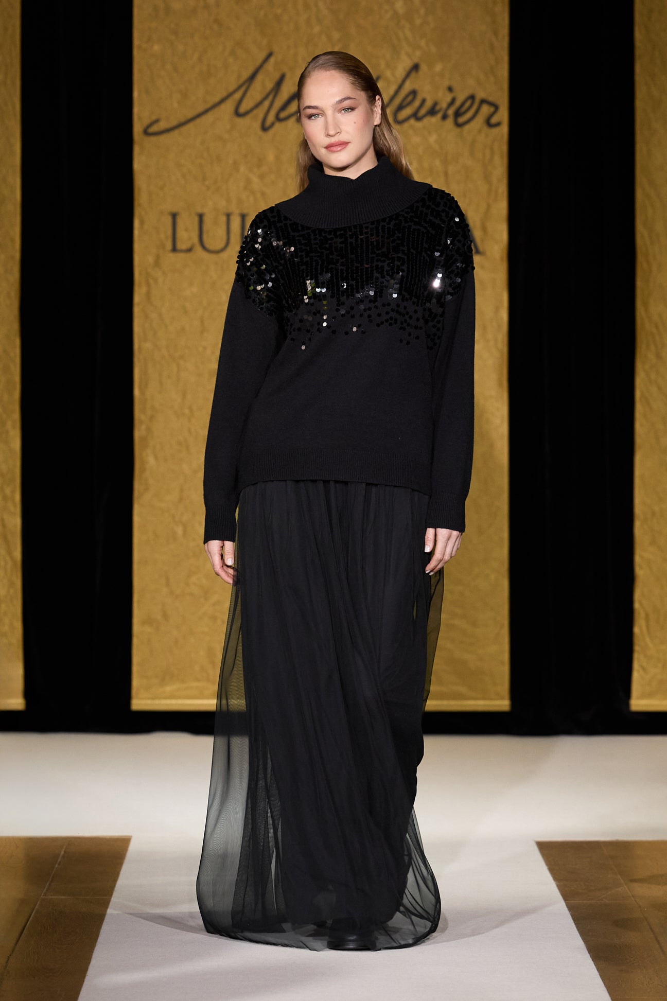 GONNA LUNGA IN TULLE