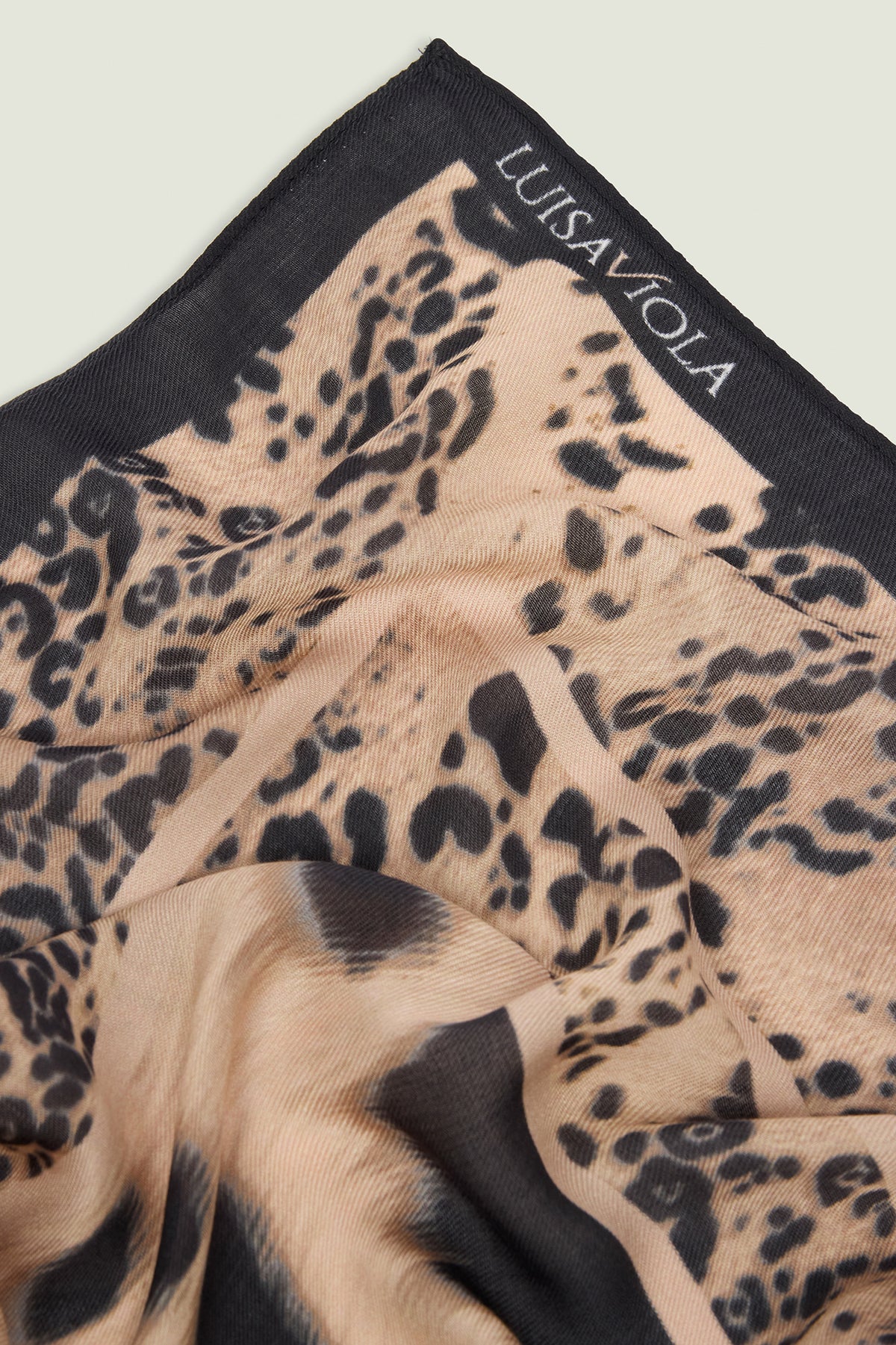 SCIARPA-FOULARD CON STAMPA ANIMALIER