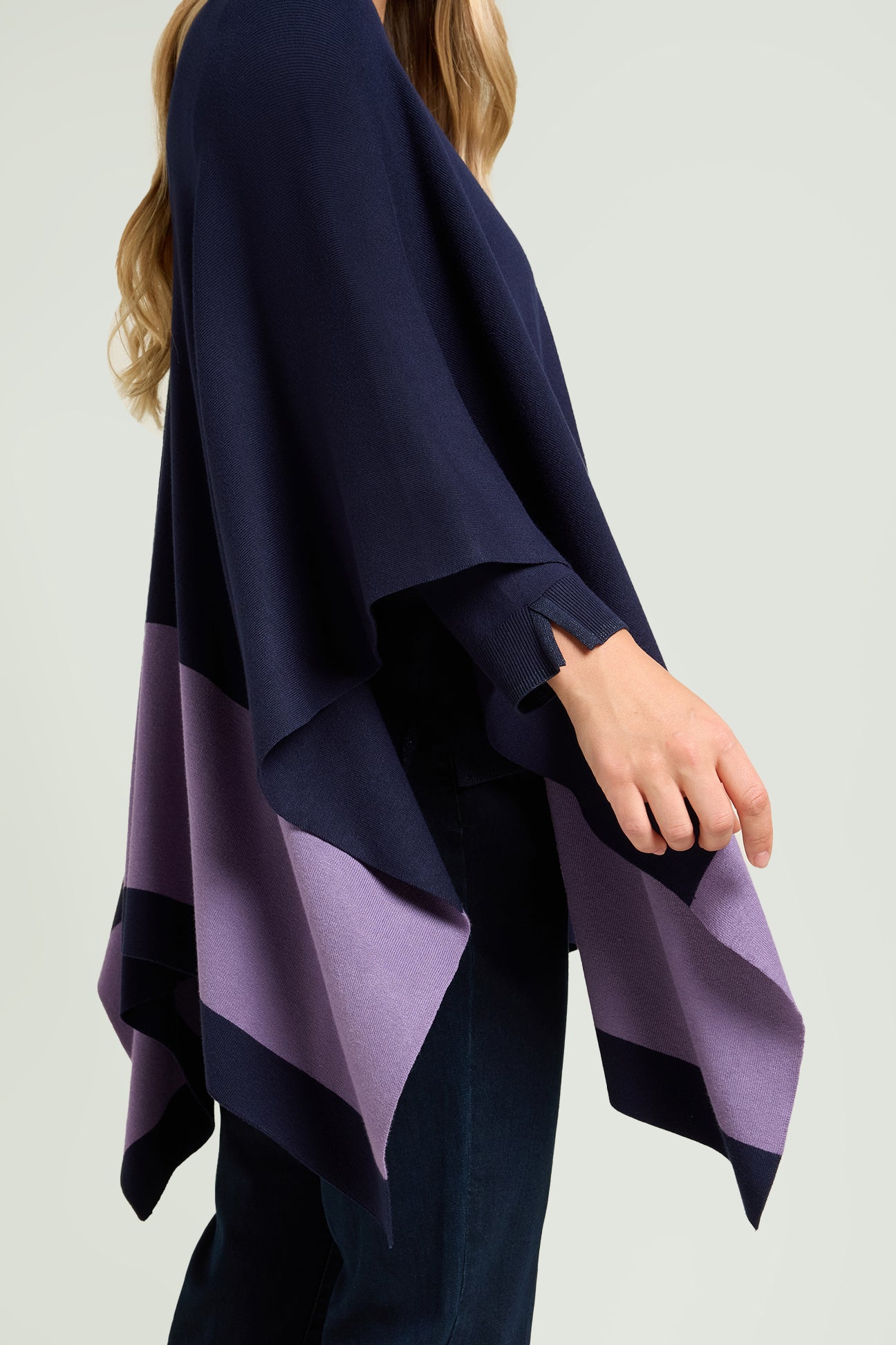 MANTELLA COLOR BLOCK