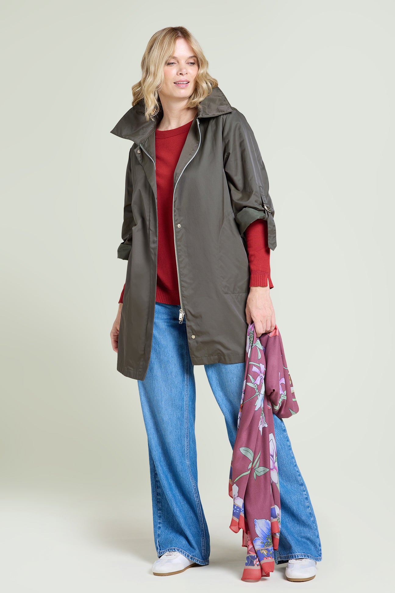 MAGLIA IN VISCOSA COMFORT CON SCOLLO A BARCHETTA