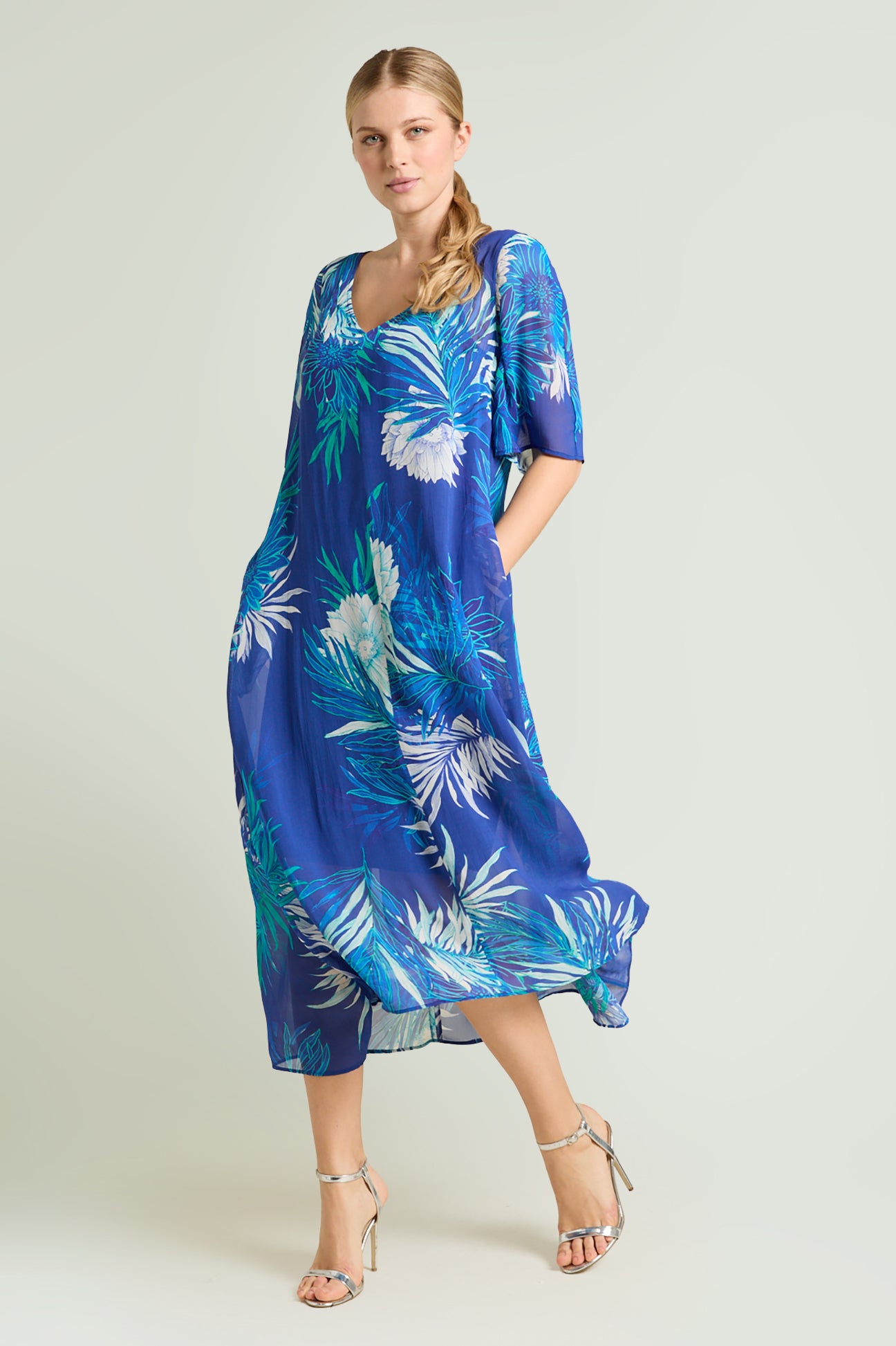 ABITO STAMPATO IN GEORGETTE CON STOLA