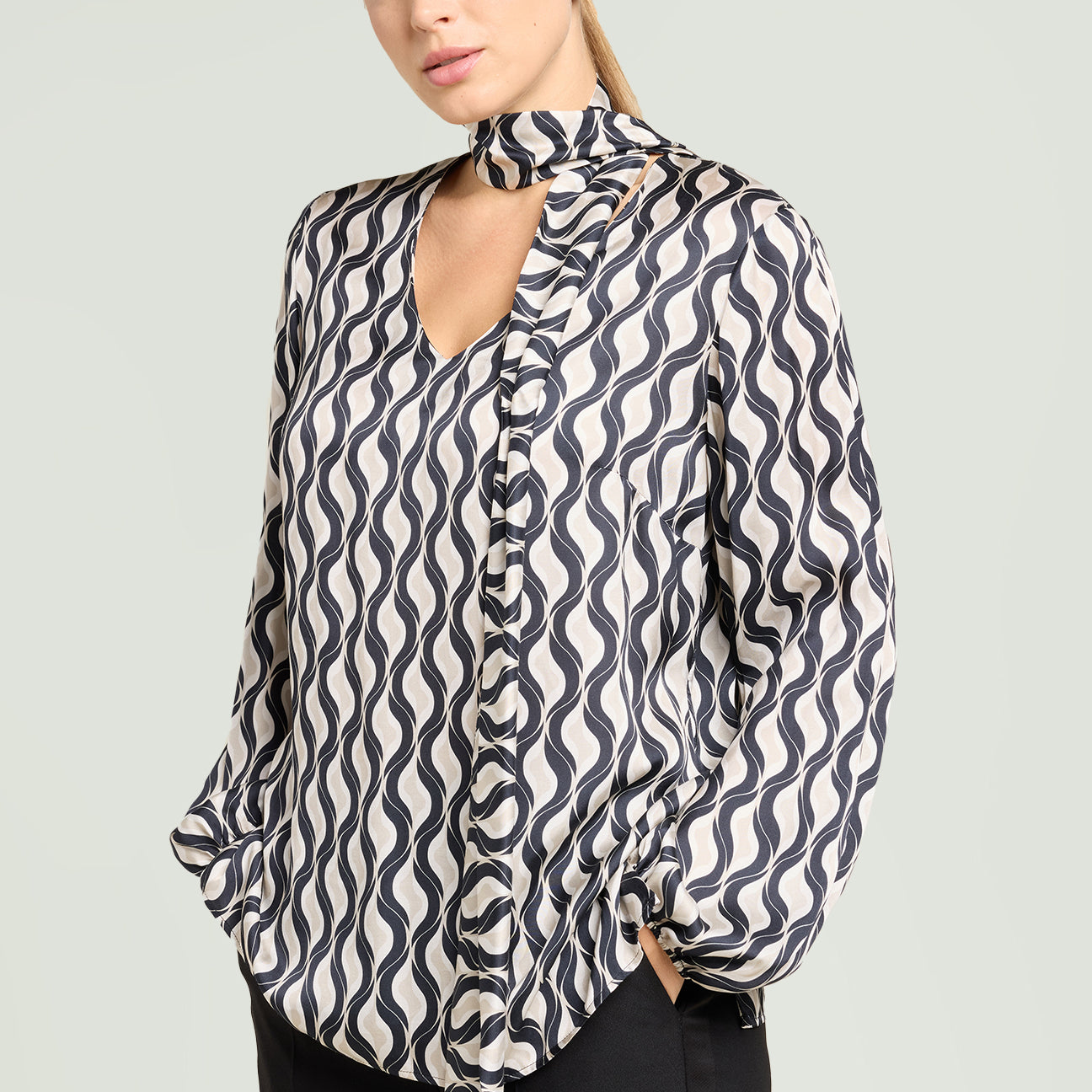 BLUSA STAMPATA IN RASO