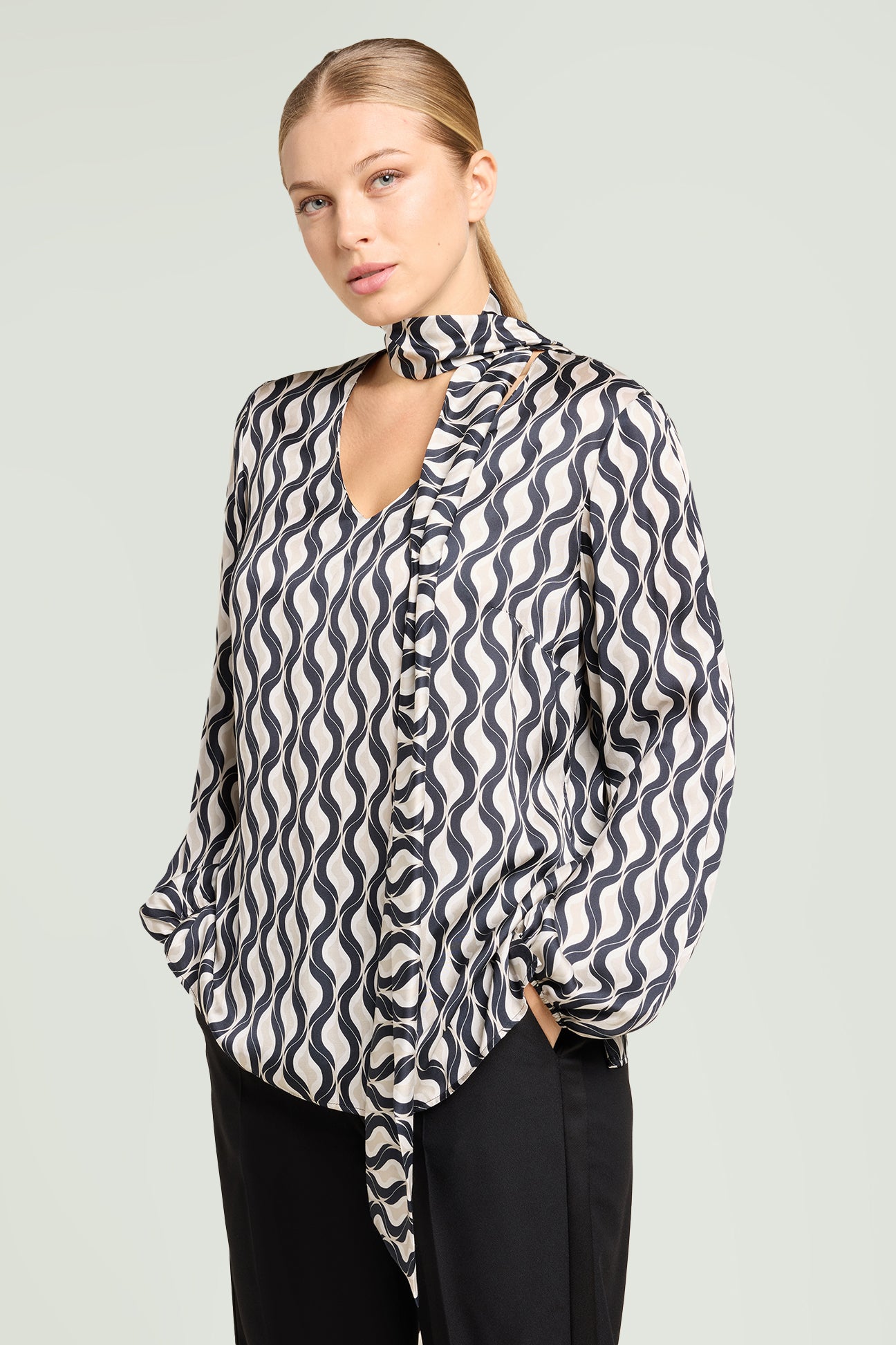 BLUSA STAMPATA IN RASO