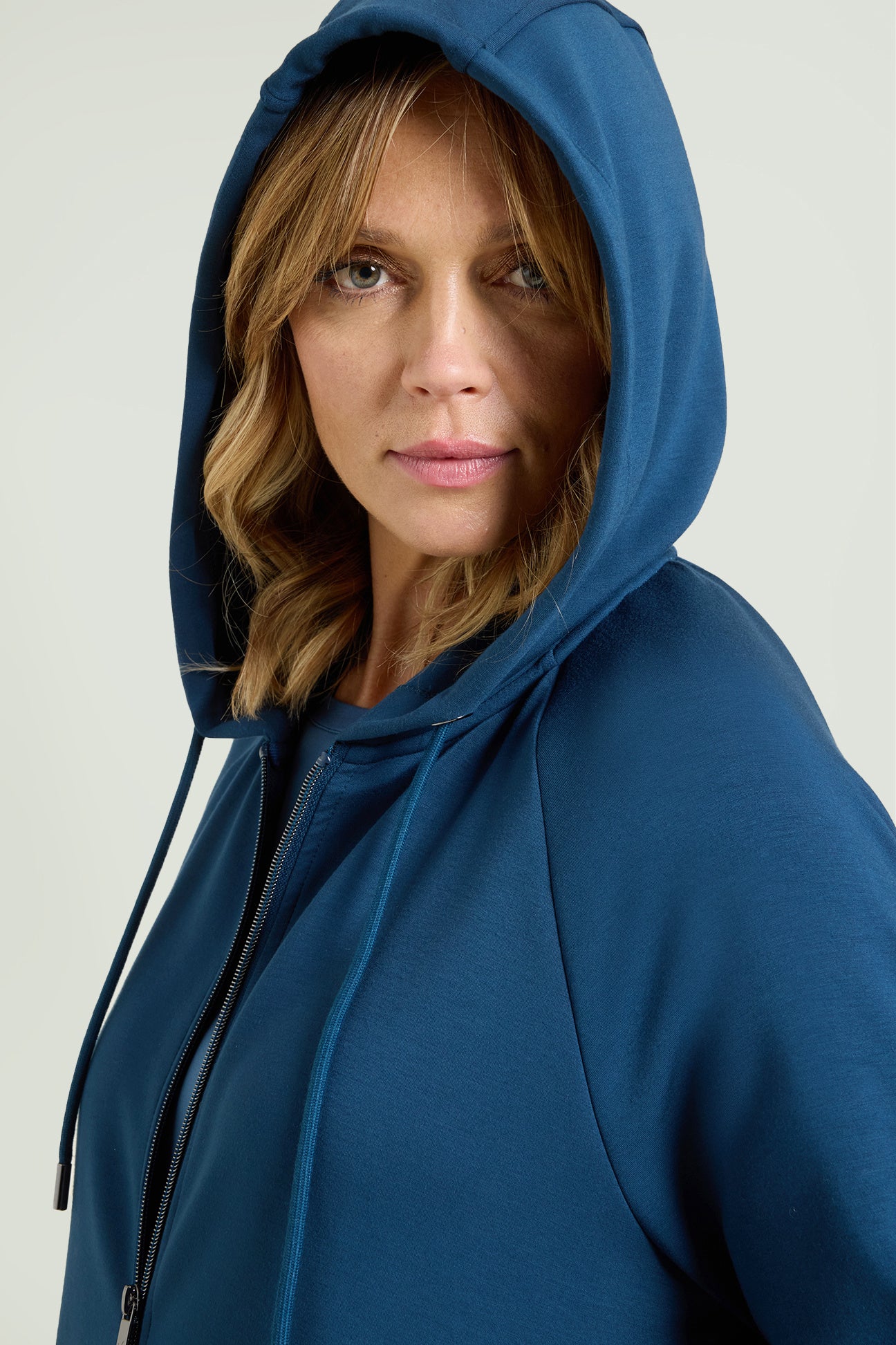 FELPA IN JERSEY SCUBA CON CAPPUCCIO