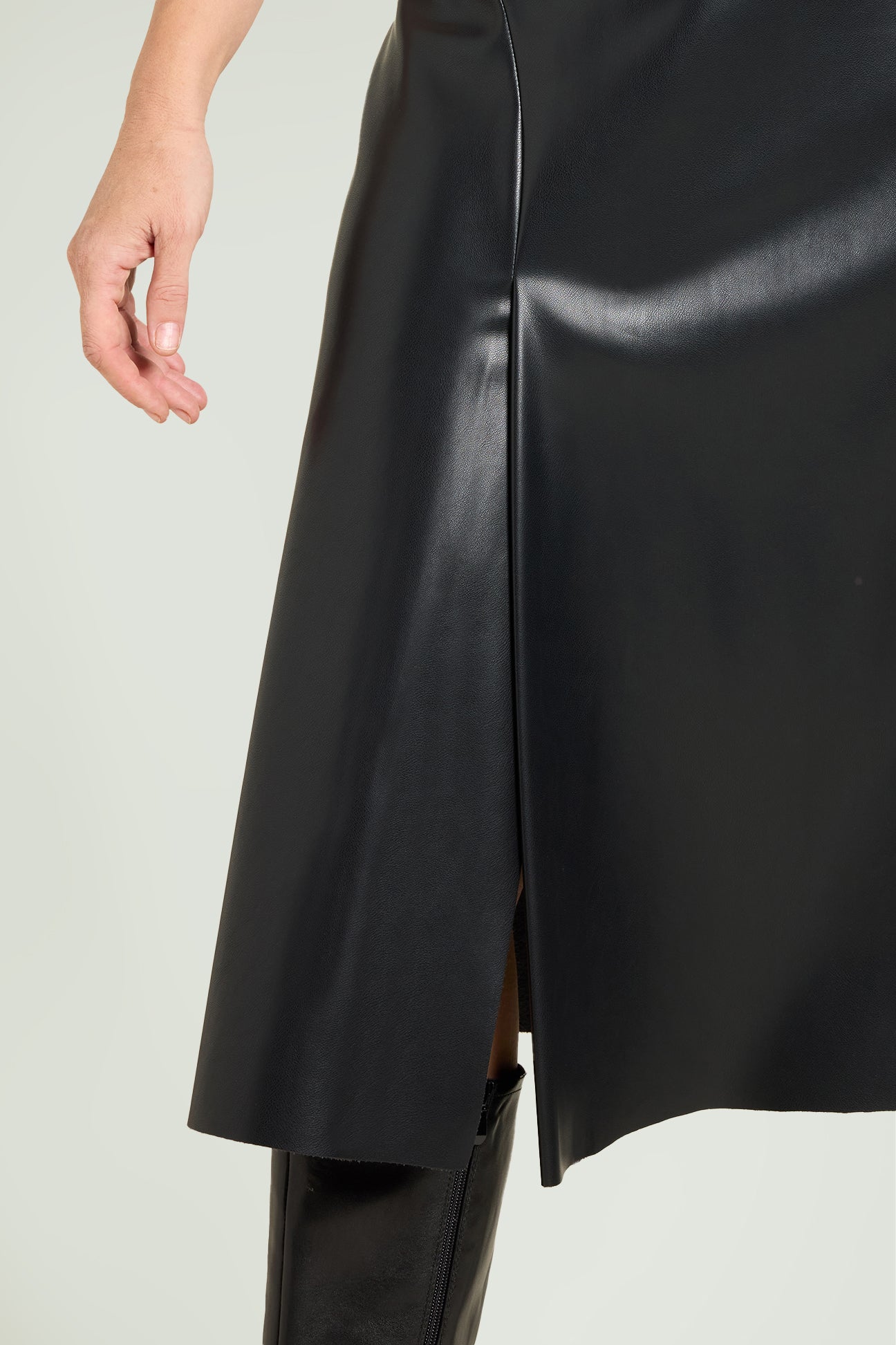 GONNA SVATATA IN TESSUTO SPALMATO