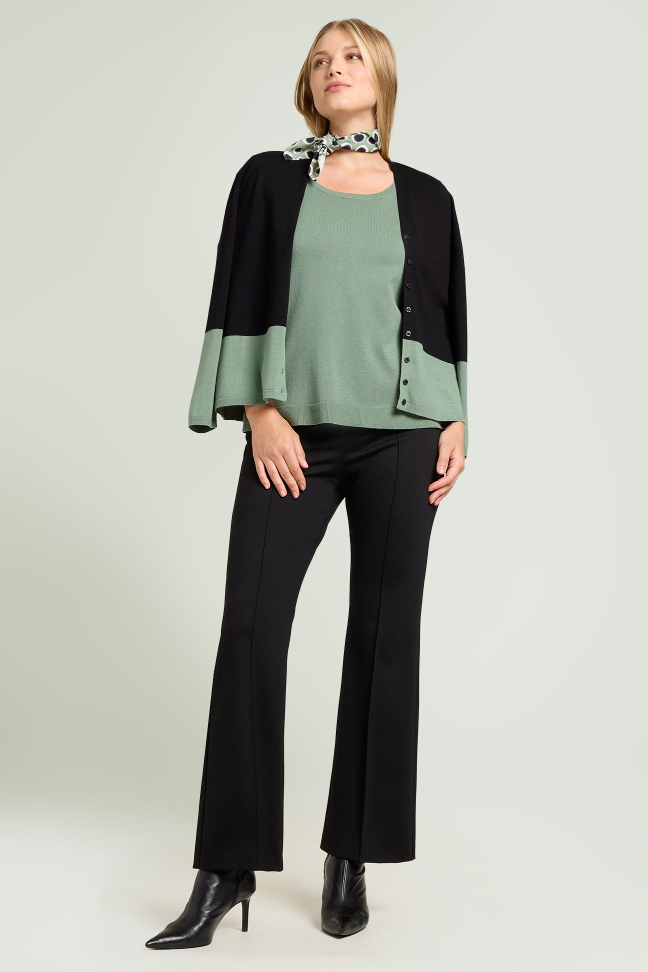 PANTALONI PULL-ON FLARE IN PUNTO MILANO