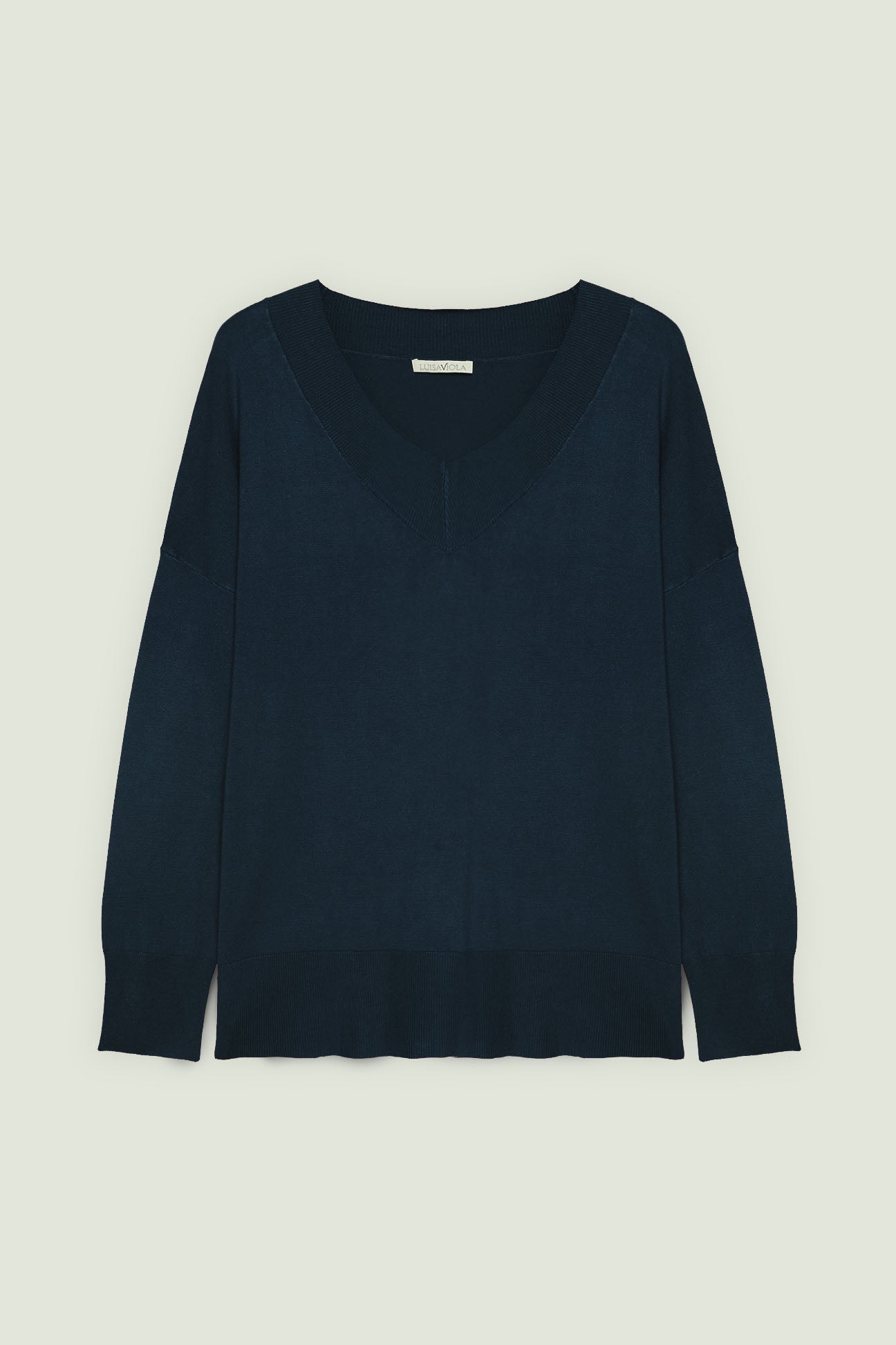 MAGLIA IN VISCOSA COMFORT CON SCOLLO A "V"