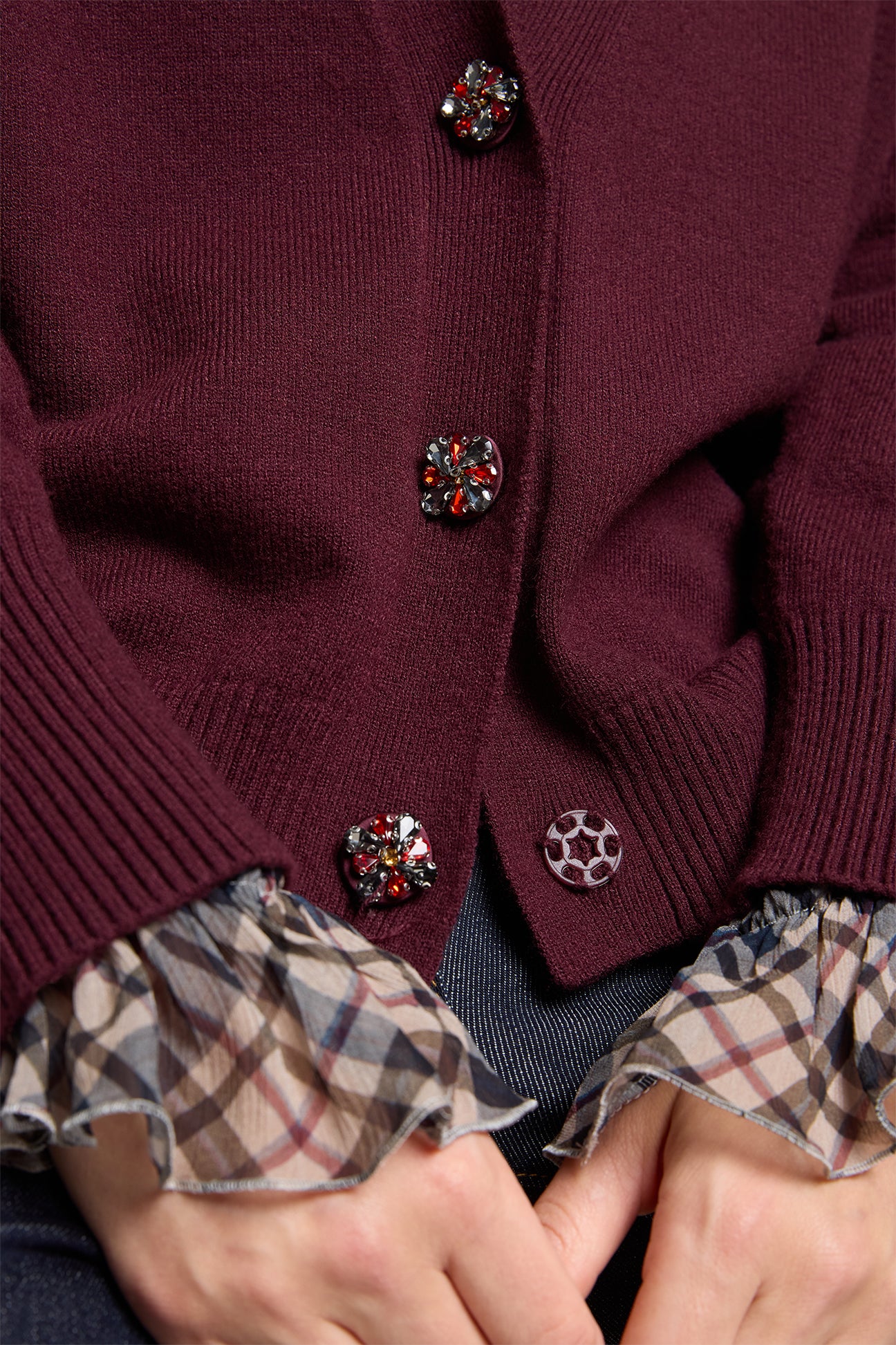 CARDIGAN CON BOTTONI RICAMATI