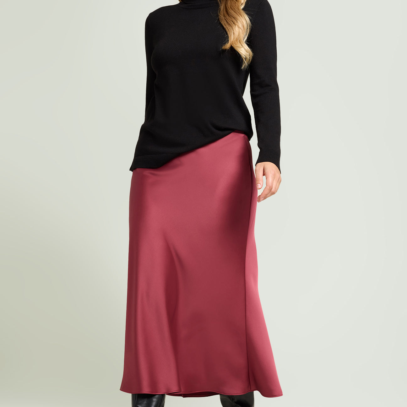 GONNA LUNGA IN SATIN