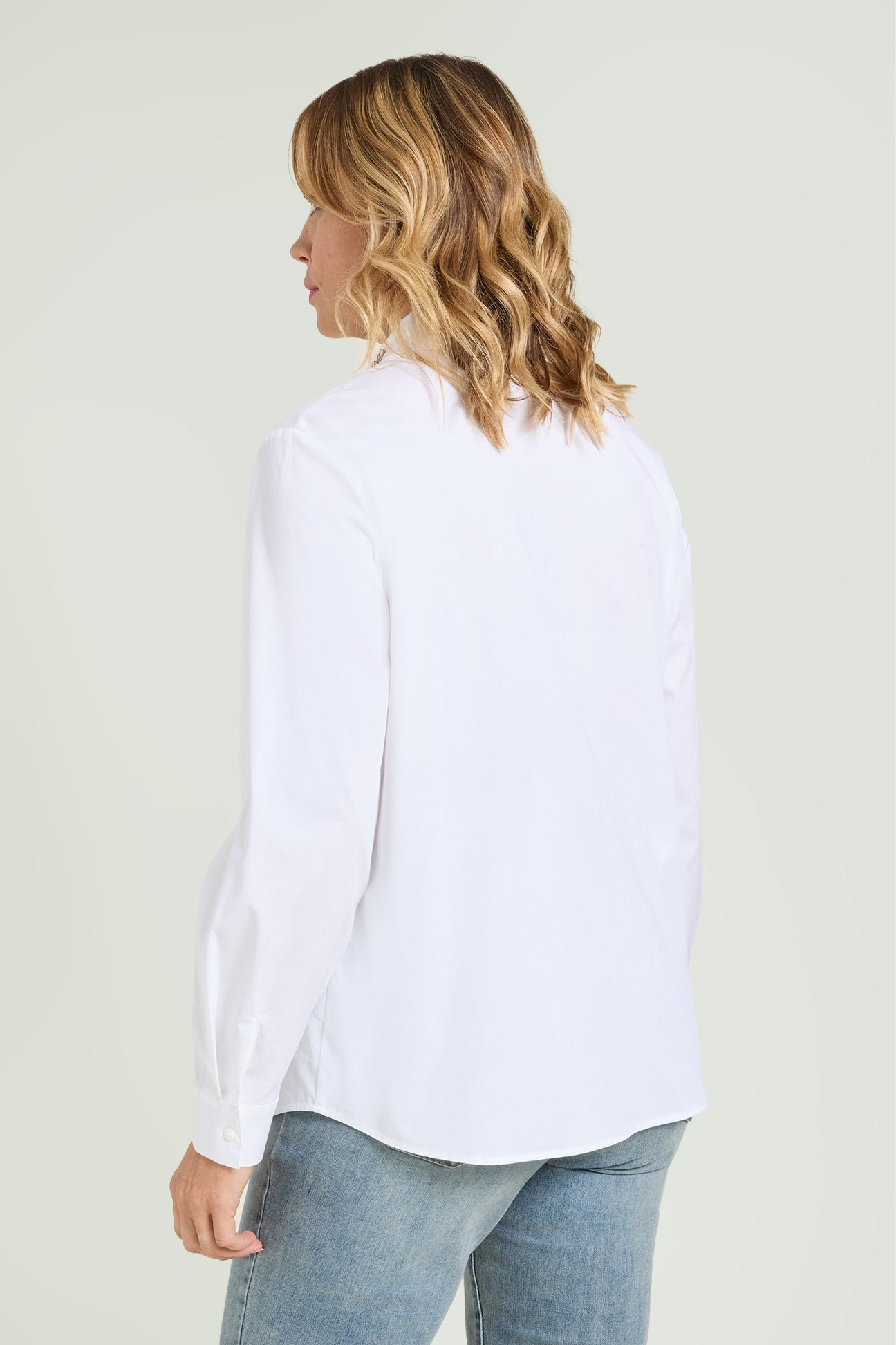 CAMICIA CON COLLETTO RICAMATO STACCABILE