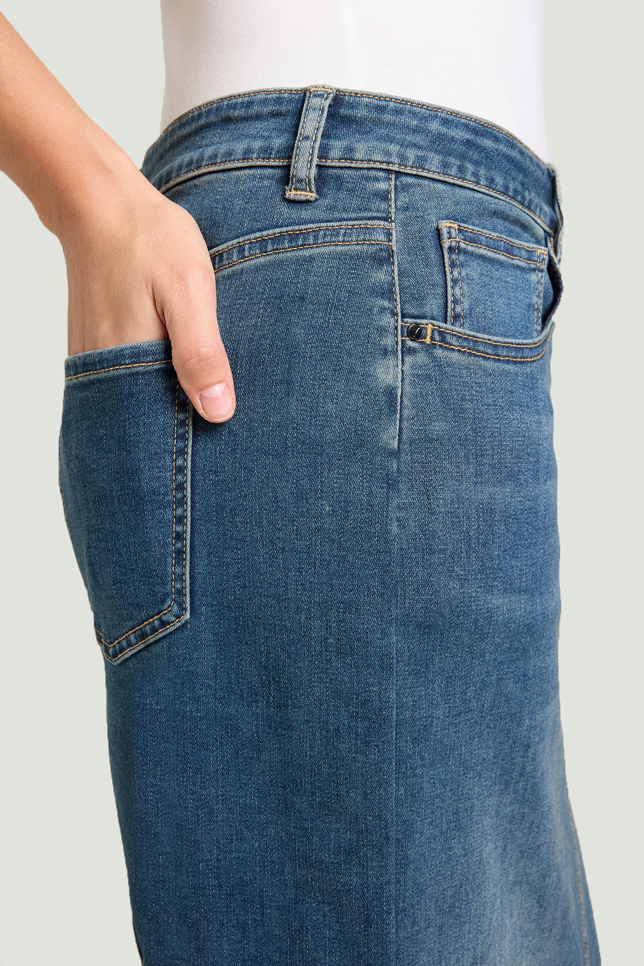 GONNA LUNGA IN JEANS