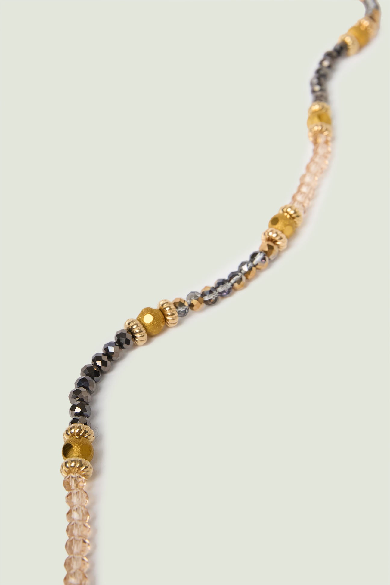 COLLANA CON PERLINE SFACCETTATE E FRANGE