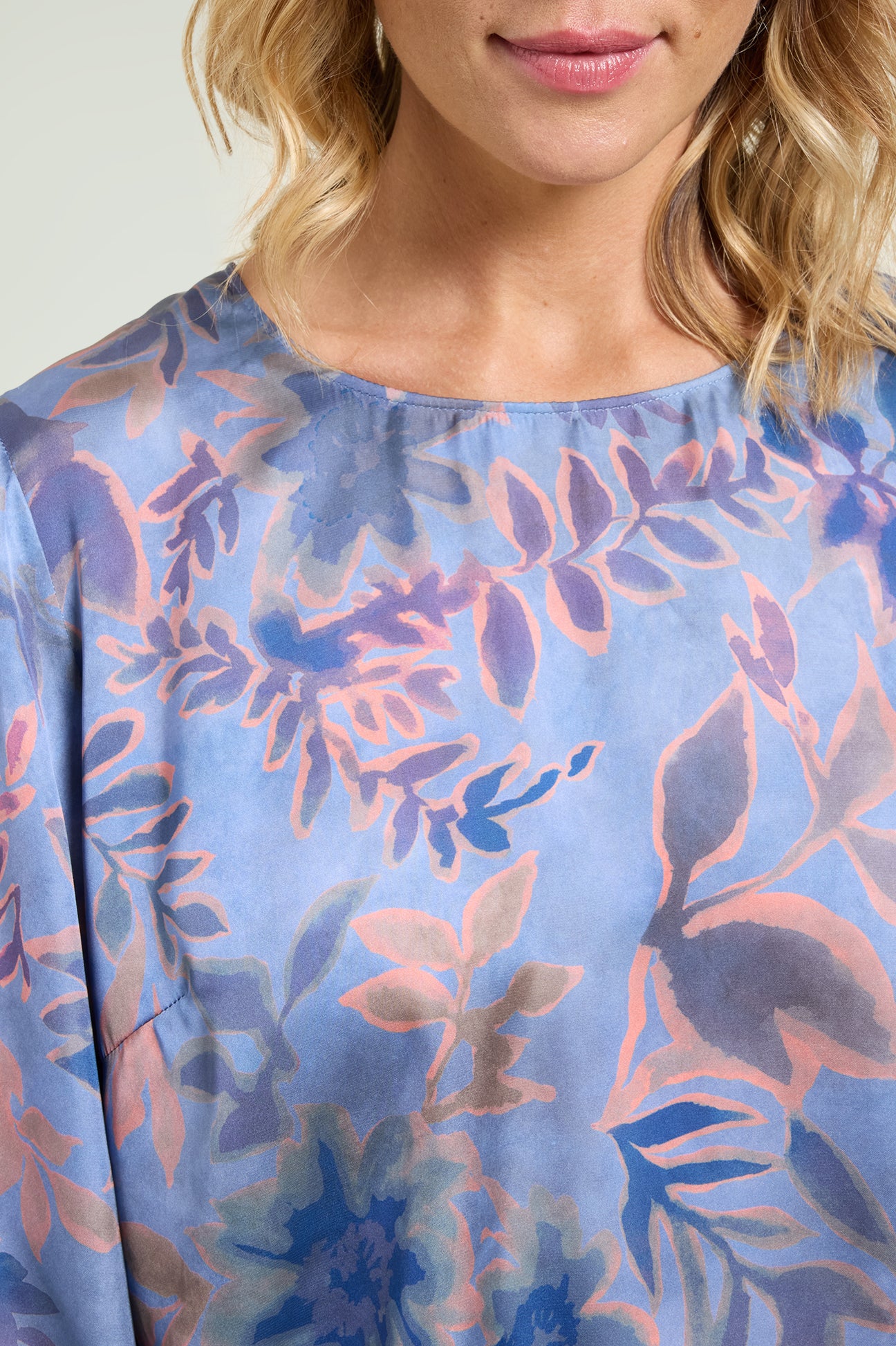 BLUSA IN SATIN STAMPATO