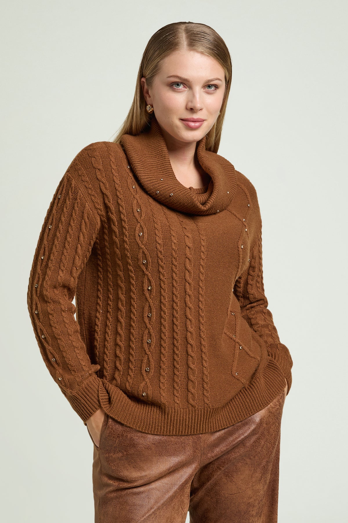 MAGLIA A TRECCE CON CASTONI