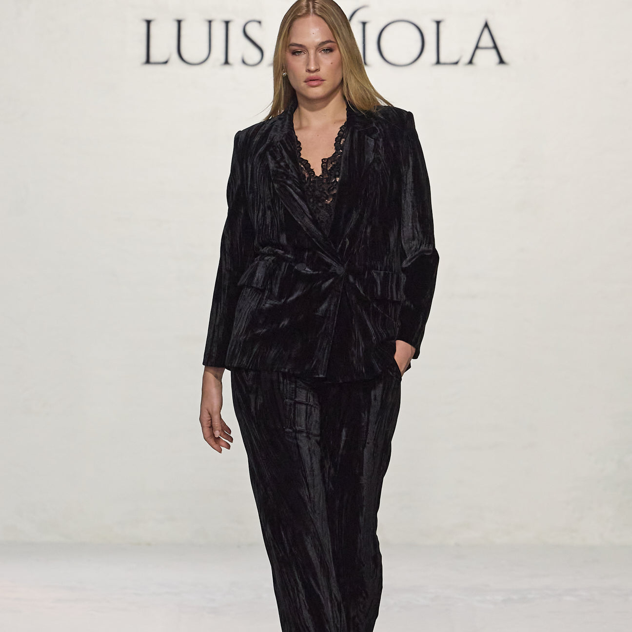 BLAZER IN VELLUTO FROISSE'