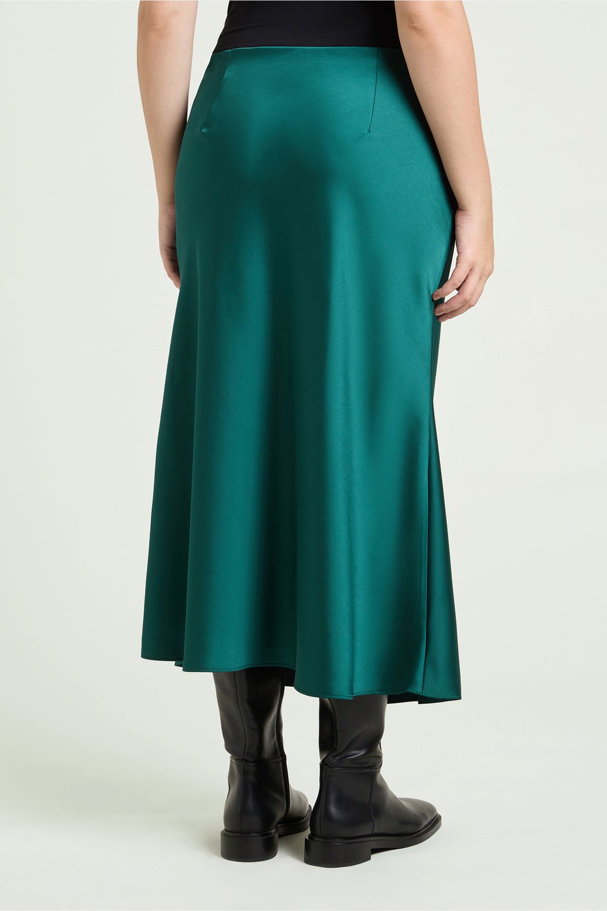 GONNA LUNGA IN SATIN